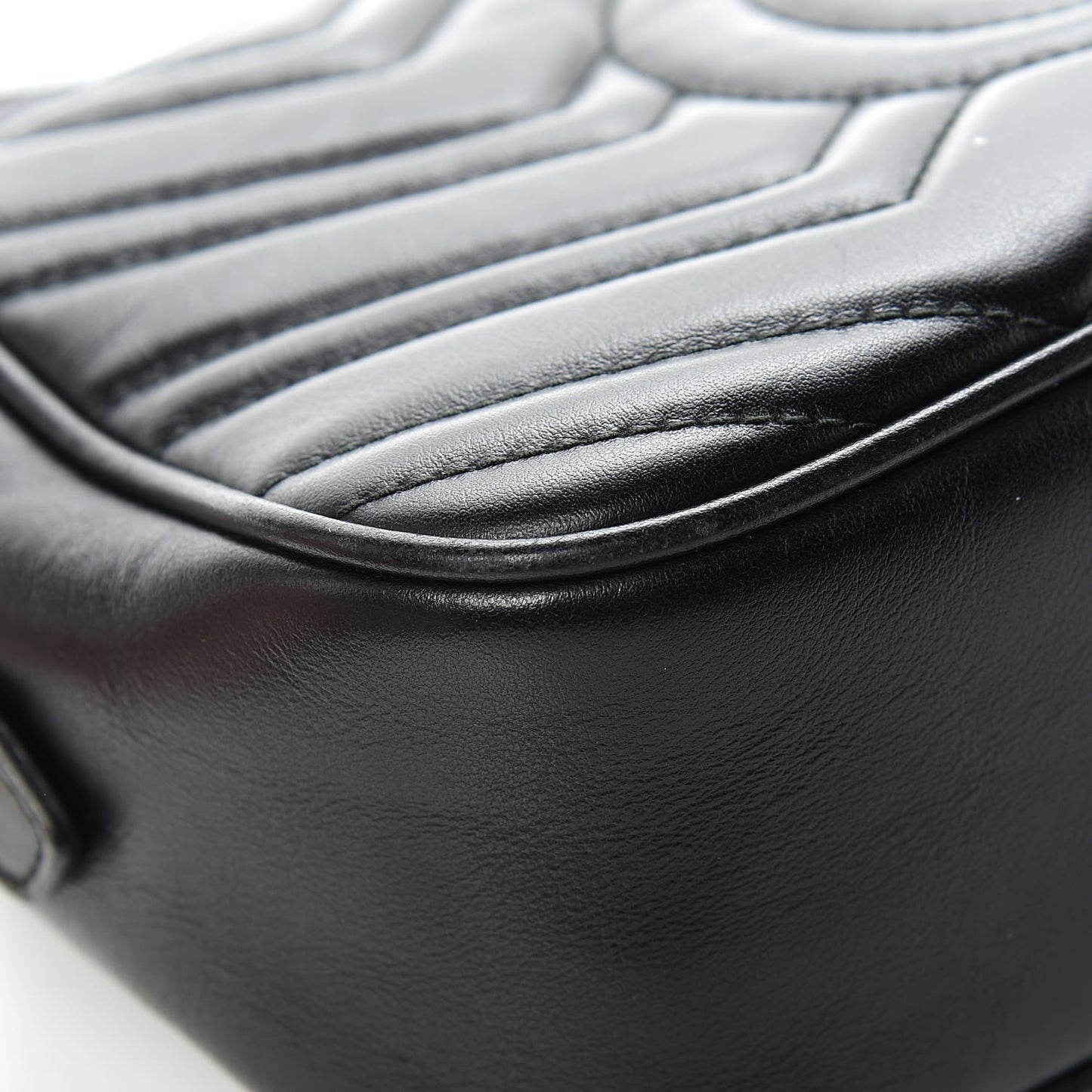 Calfskin Matelasse Small GG Marmont Chain Shoulder Bag Black