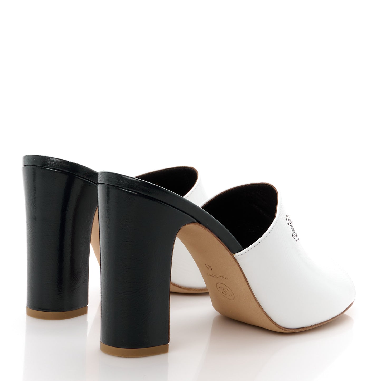Crumpled Patent Stitched CC Mule Sandals 41 White Black