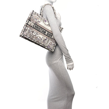 Christian Dior Canvas Embroidered Medium 4 Saisons Hiver Soleil Book Tote Multicolor 3 of 11