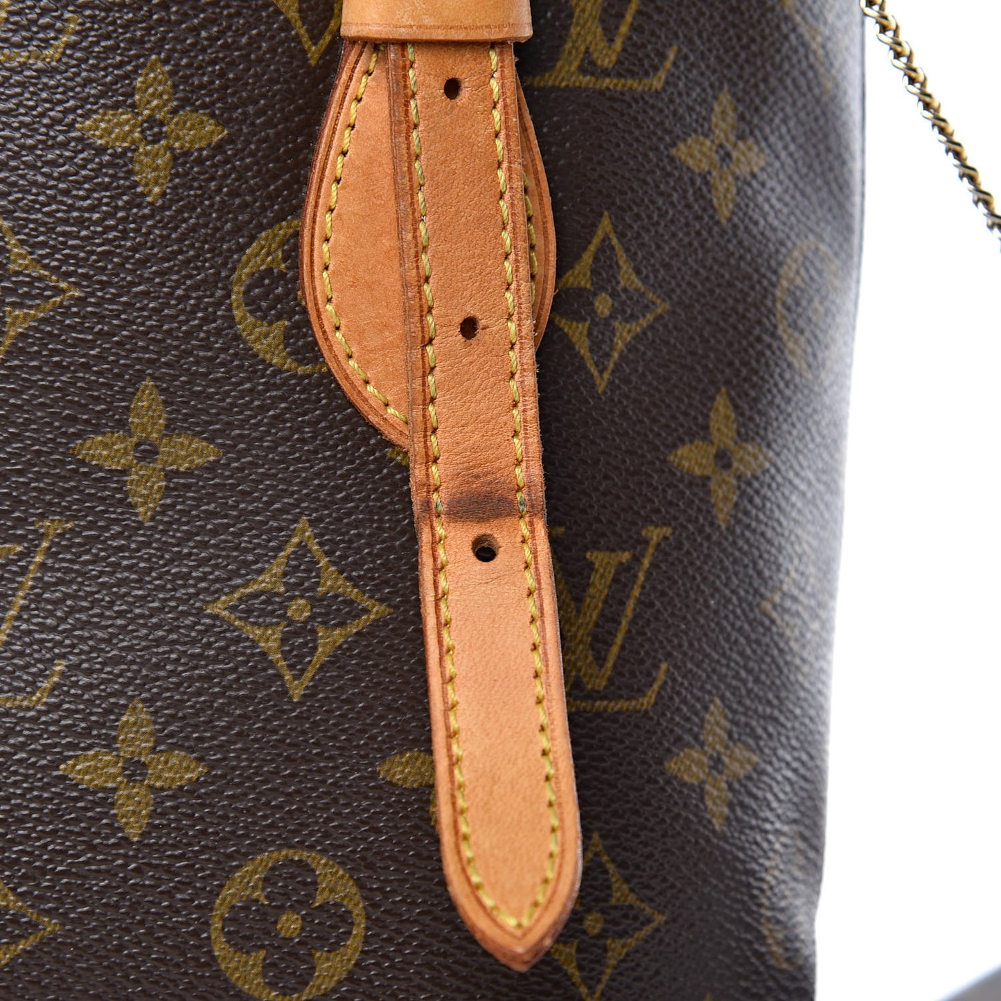 Monogram Petit Bucket 23