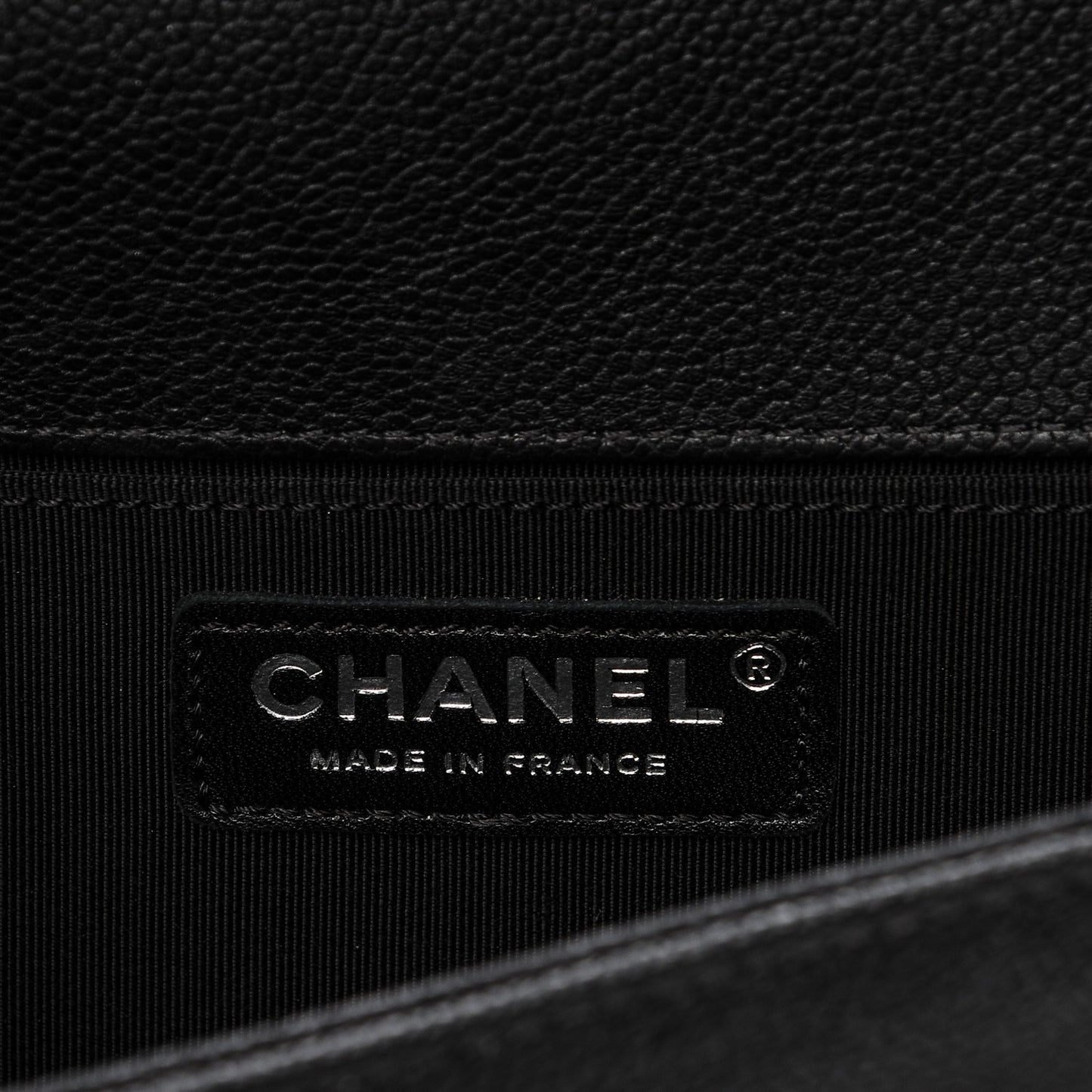 Caviar Quilted Medium Boy Flap Black