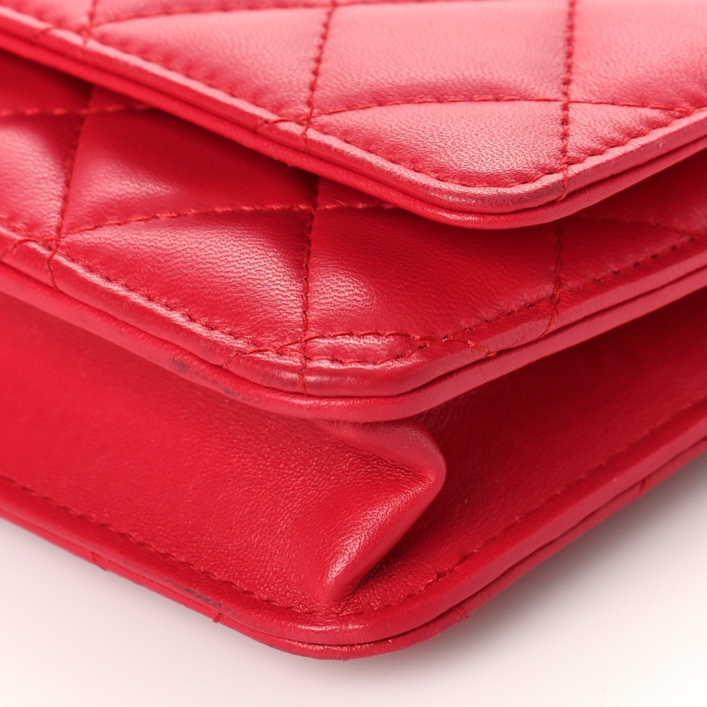 Lambskin Quilted Wallet On Chain WOC Red