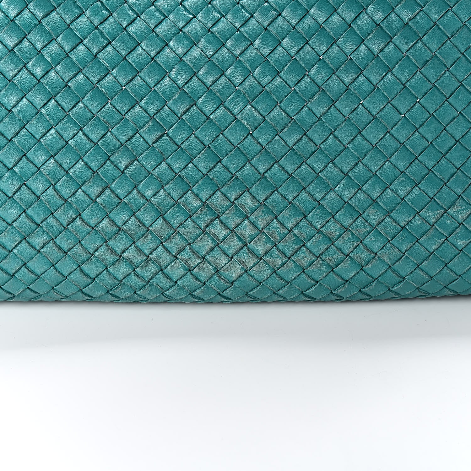 Bottega Veneta Nappa Intrecciato Medium Cabat Lagoon 17 of 28