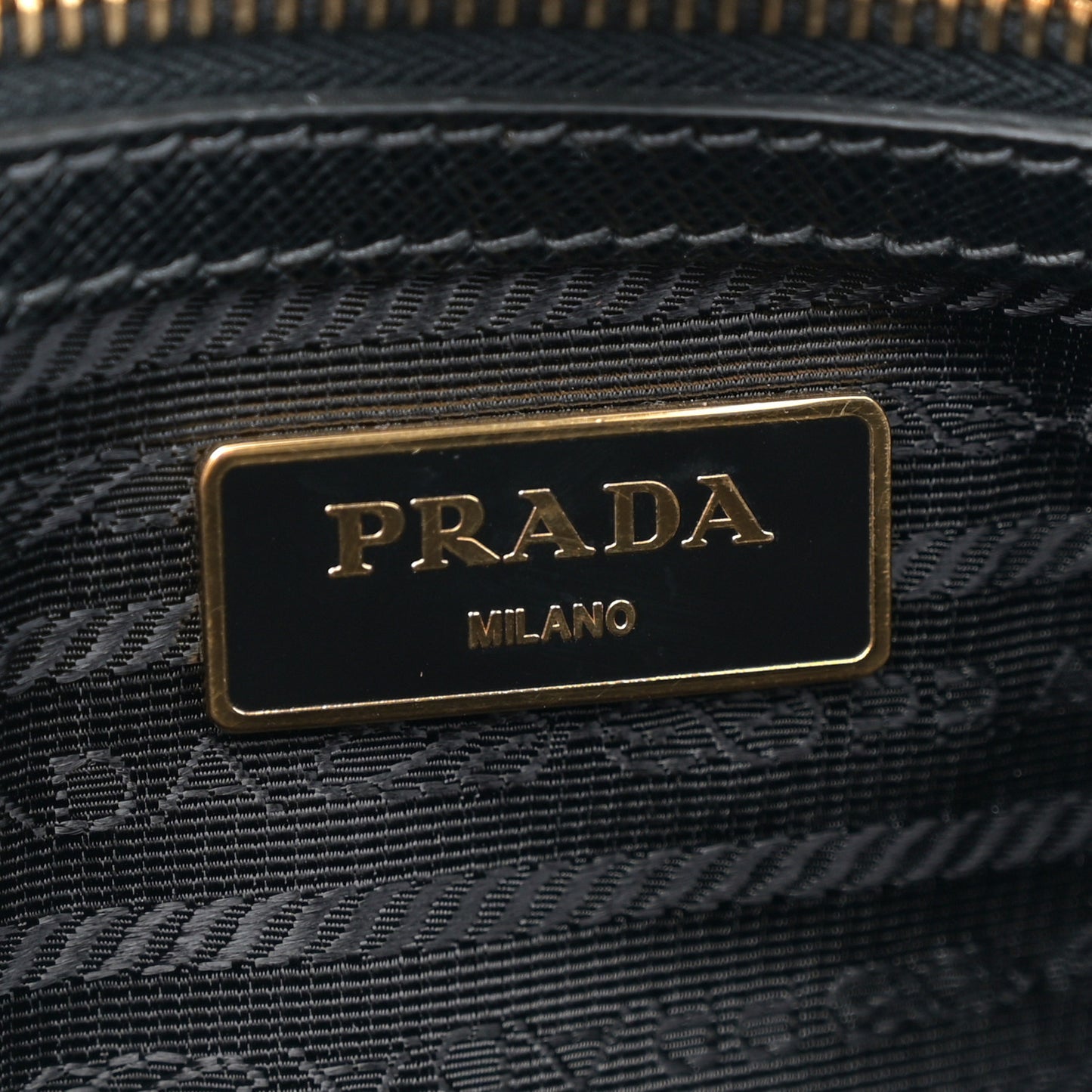 Saffiano Lux Medium Tote Black