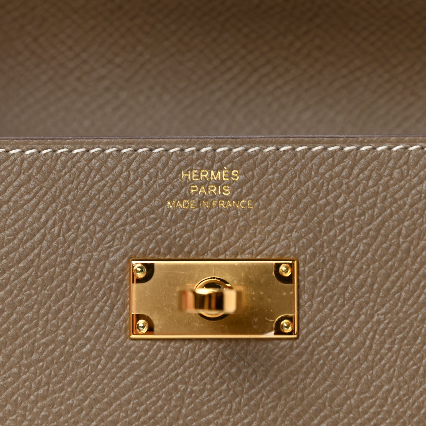 Epsom Kelly Longue Wallet Etoupe