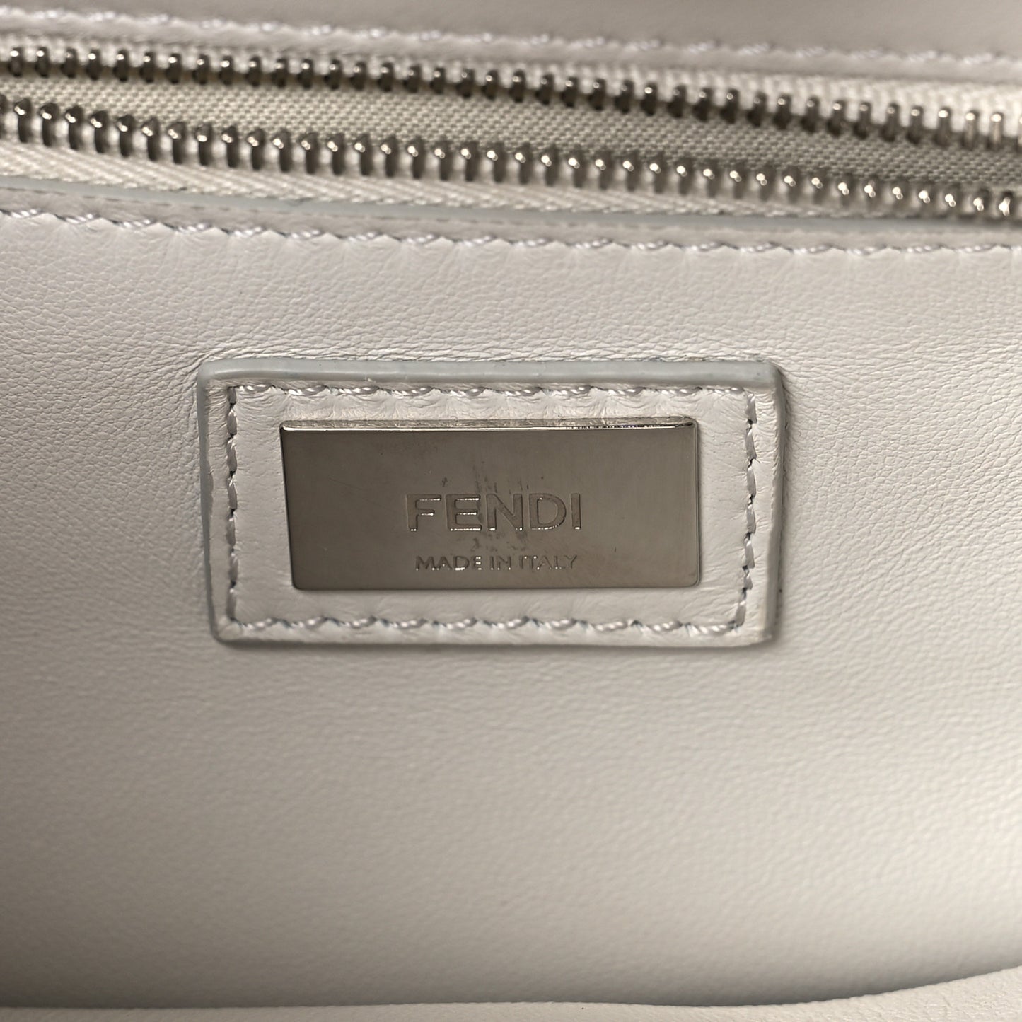 Nappa Lace Up Mini Peekaboo Iconic Satchel Bianco Carta
