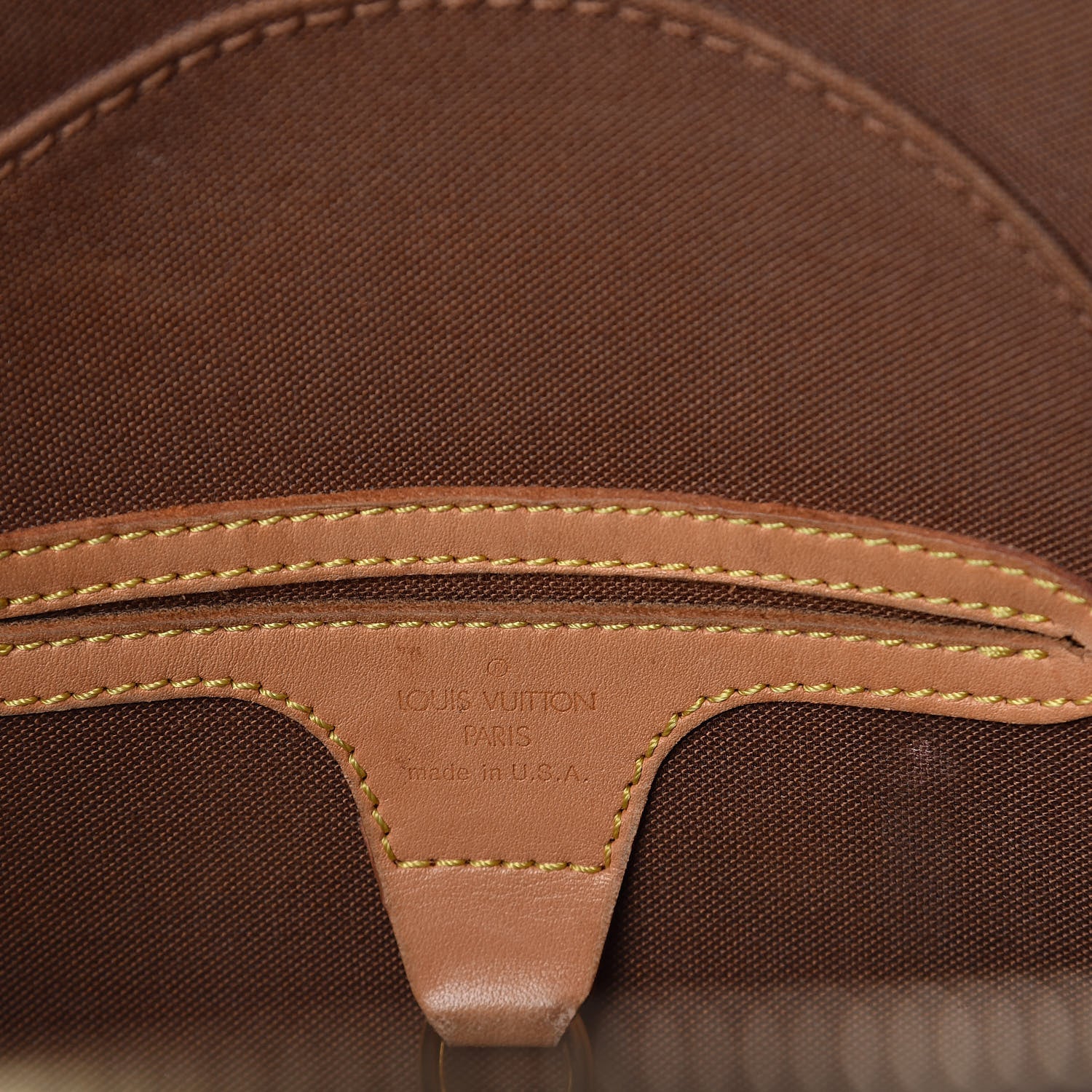 Louis Vuitton Monogram Ellipse MM 5 of 9