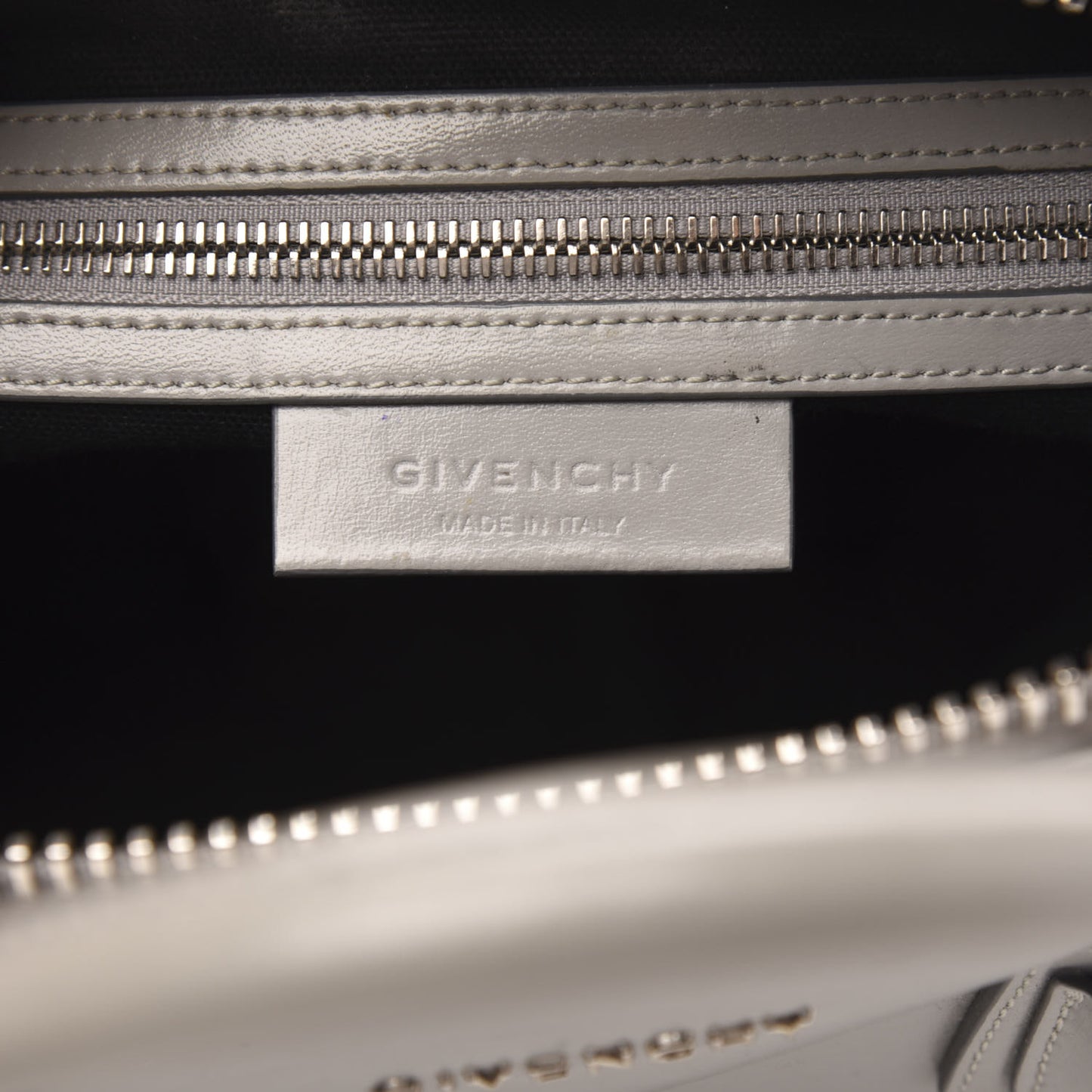 Shiny Lord Calfskin Small Antigona Pearl Grey
