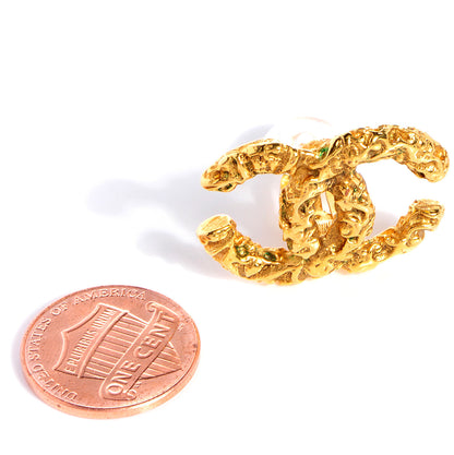 Chanel Textured CC Clip On Earrings Gold 2 of 4