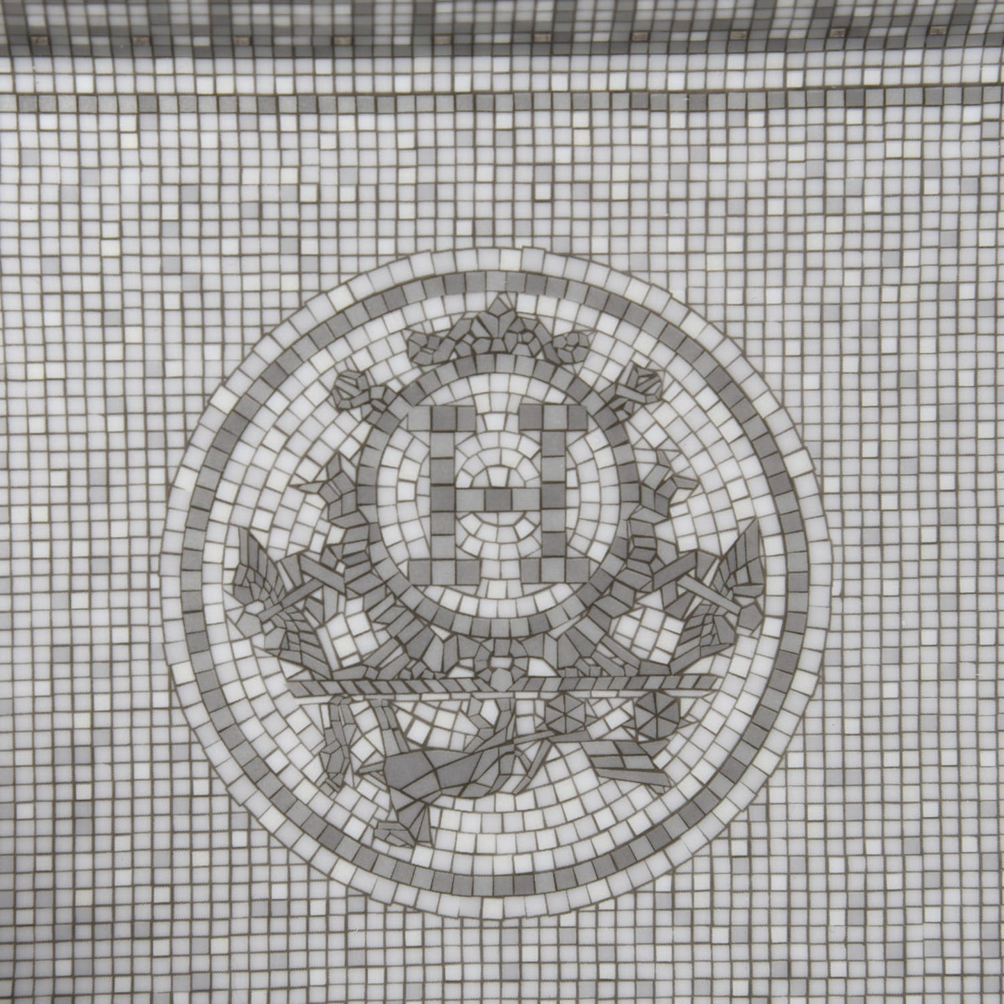 Porcelain Mosaique Au 24 Platine Change Tray
