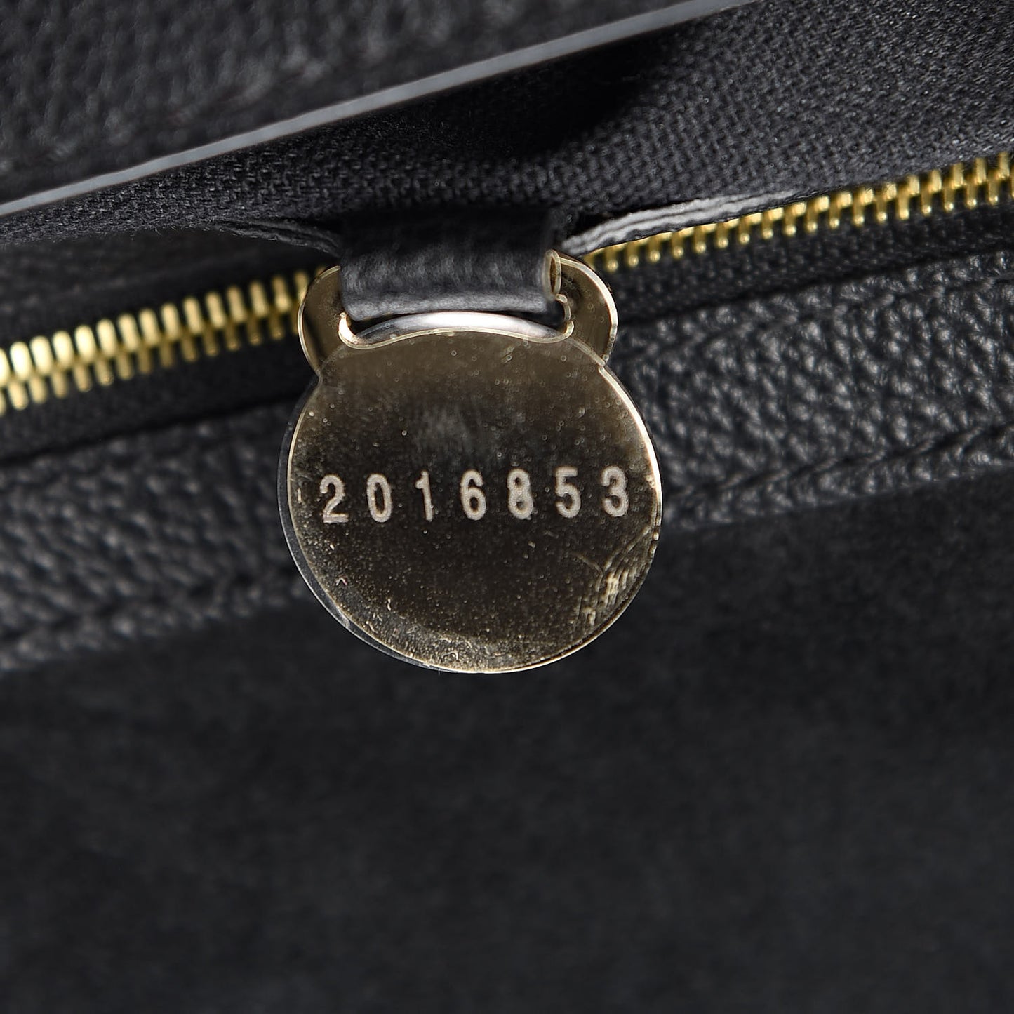 Grainy Calfskin Small Primrose Black