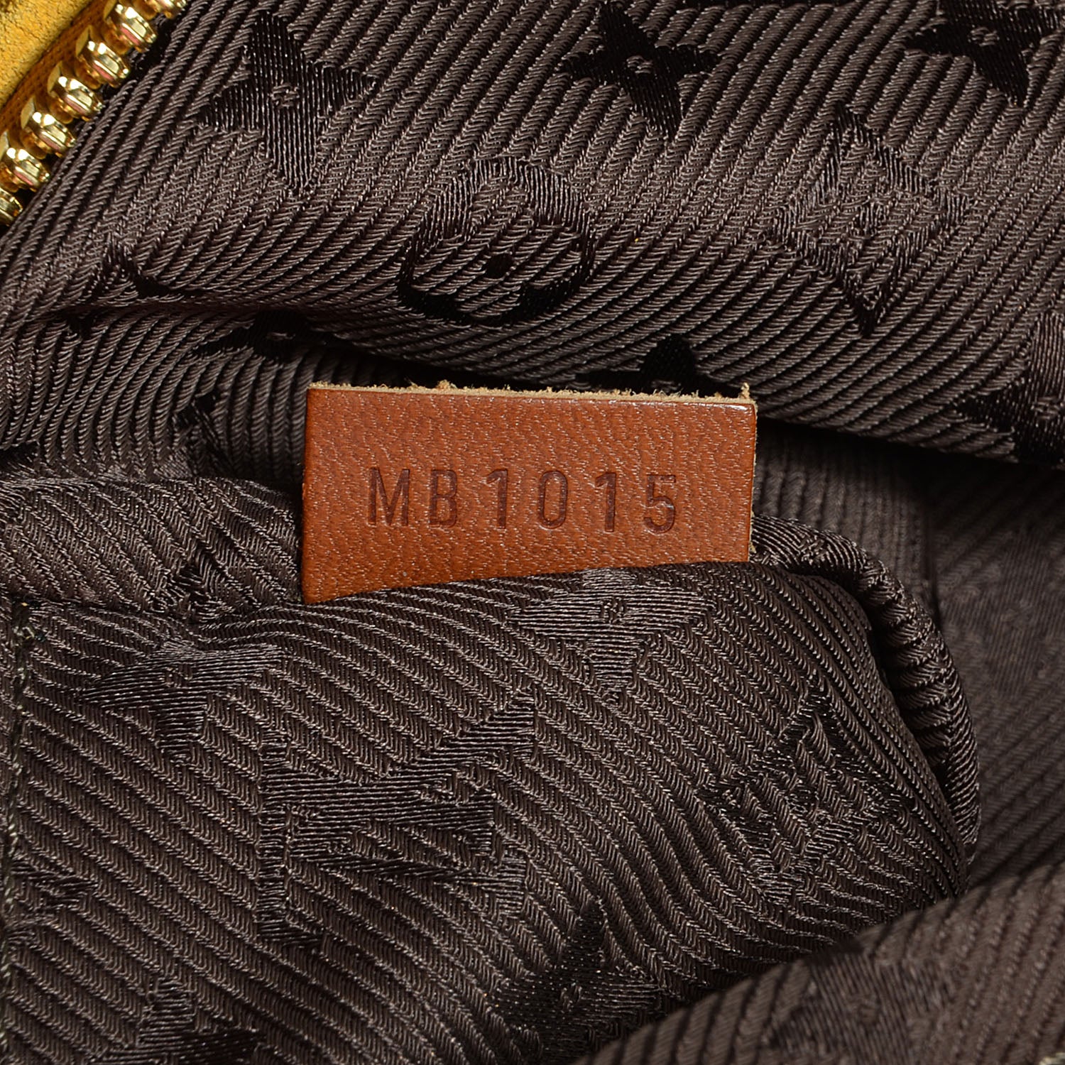 Louis Vuitton Suede Mahina Onatah GM Maize 7 of 7