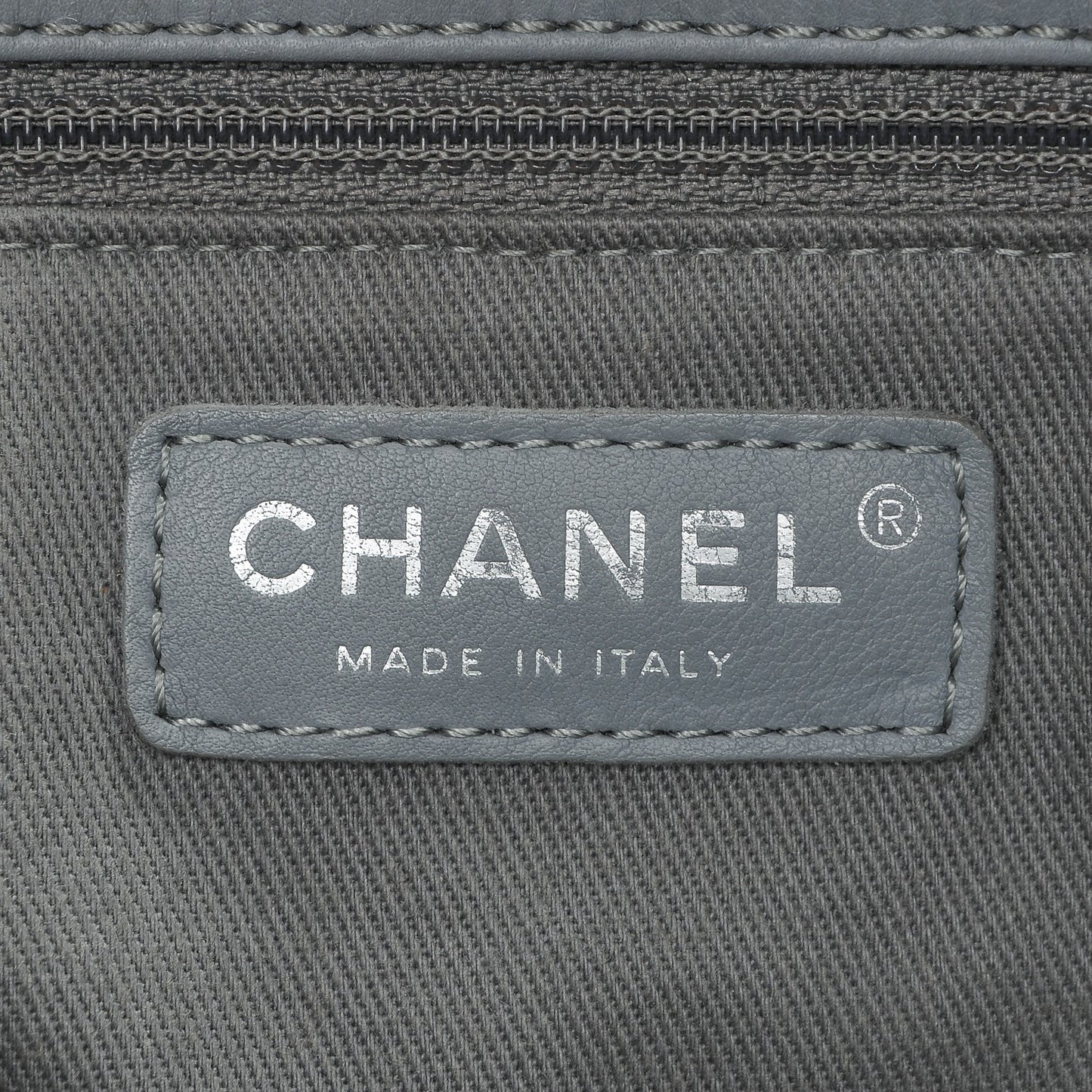 Calfskin Quilted Large Shopping In Chains Tote Light Grey
