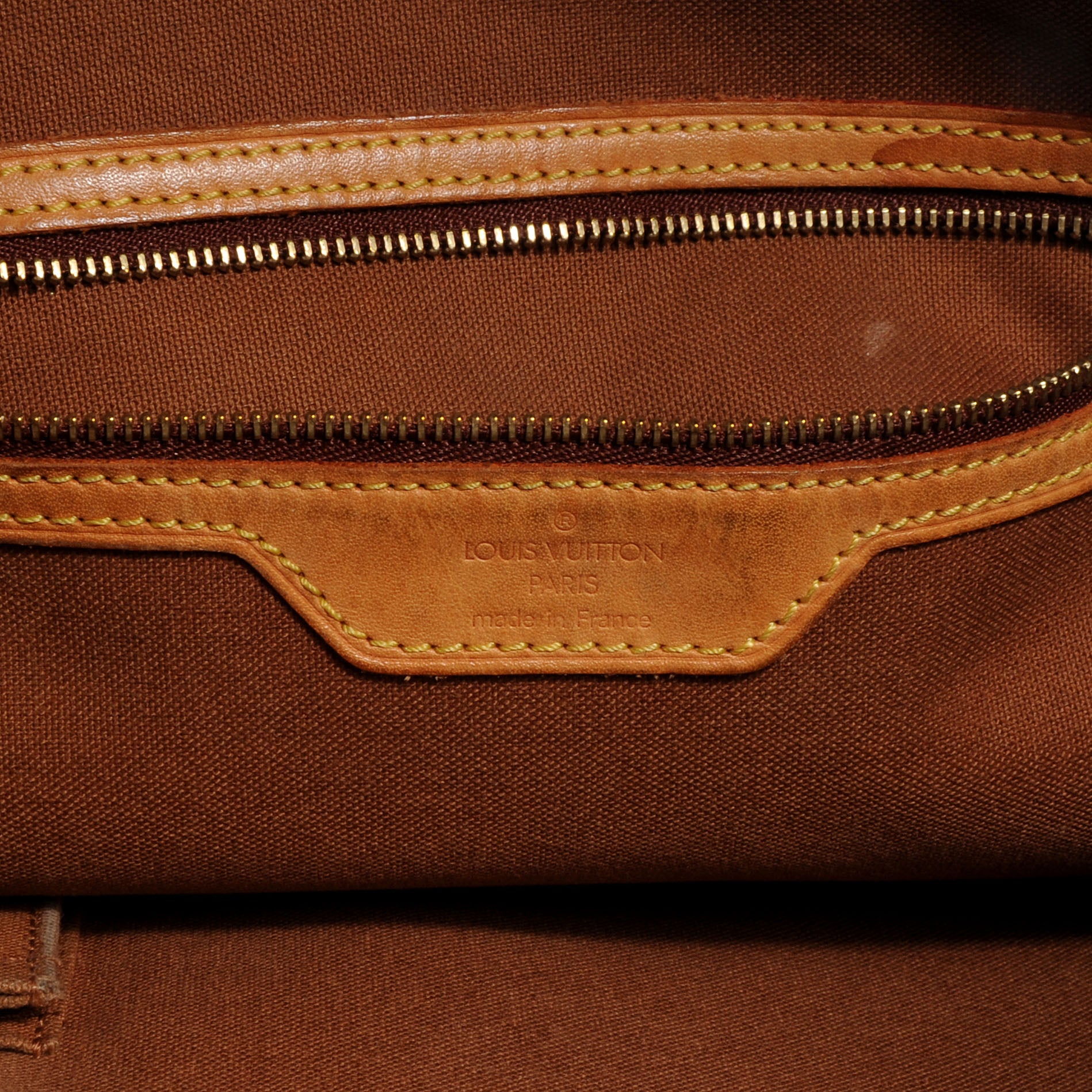 Louis Vuitton Monogram Cabas Mezzo 6 of 7