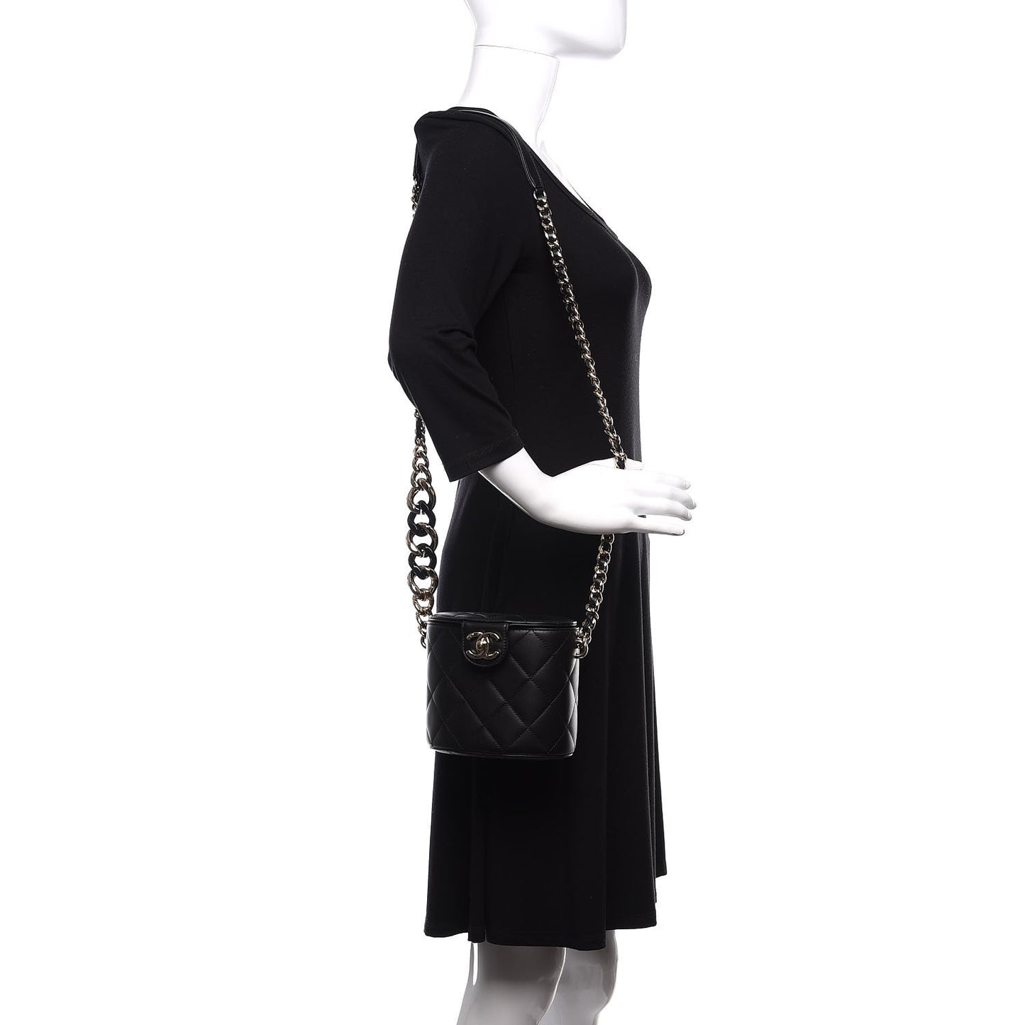 Lambskin Resin Elegant Chain Vanity Case Black