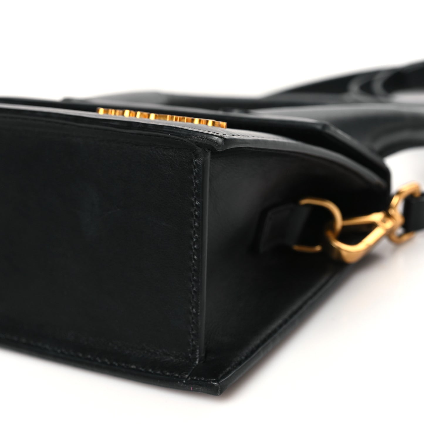 Smooth Calfskin Le Chiquito Moyen Black