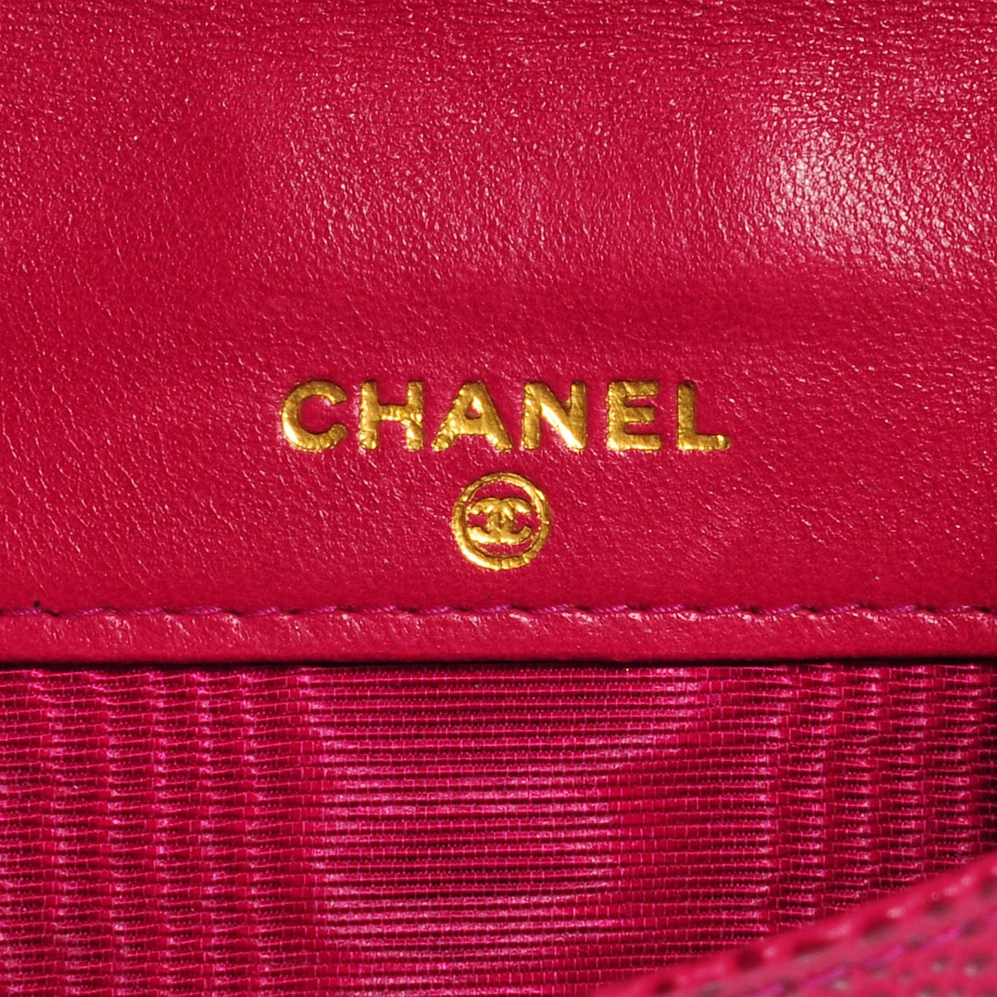 Caviar Compact Timeless CC Wallet Dark Pink