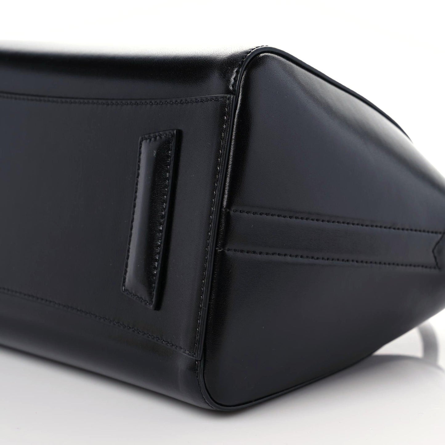 Shiny Lord Calfskin Small Antigona Black