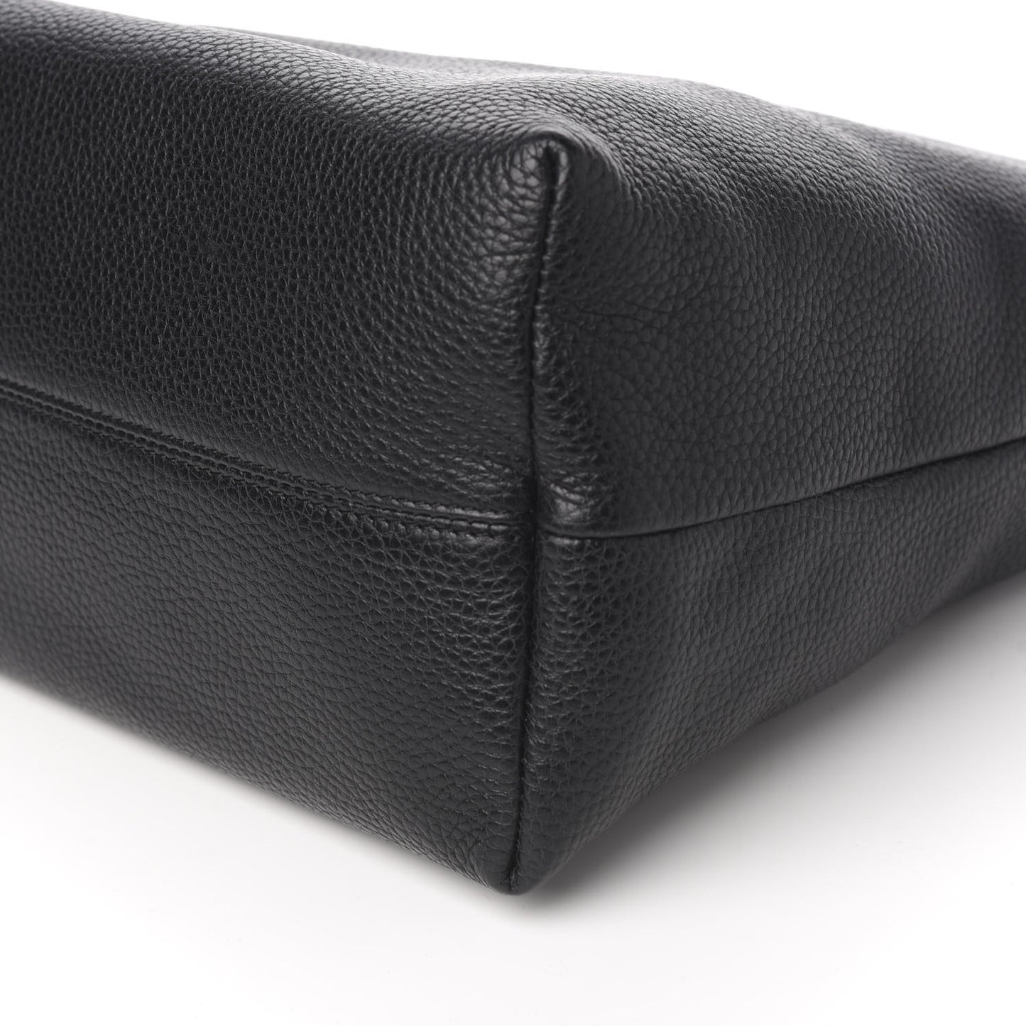 Grainy Calfskin Medium Cale Hobo Black