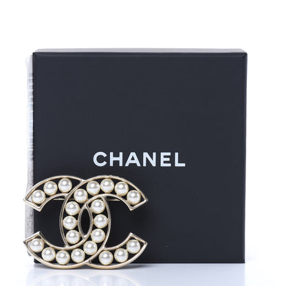 Chanel Pearl CC Brooch Light Gold 5 of 5