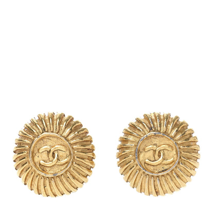 Chanel Round CC Clip On Earrings Gold 1 of 4