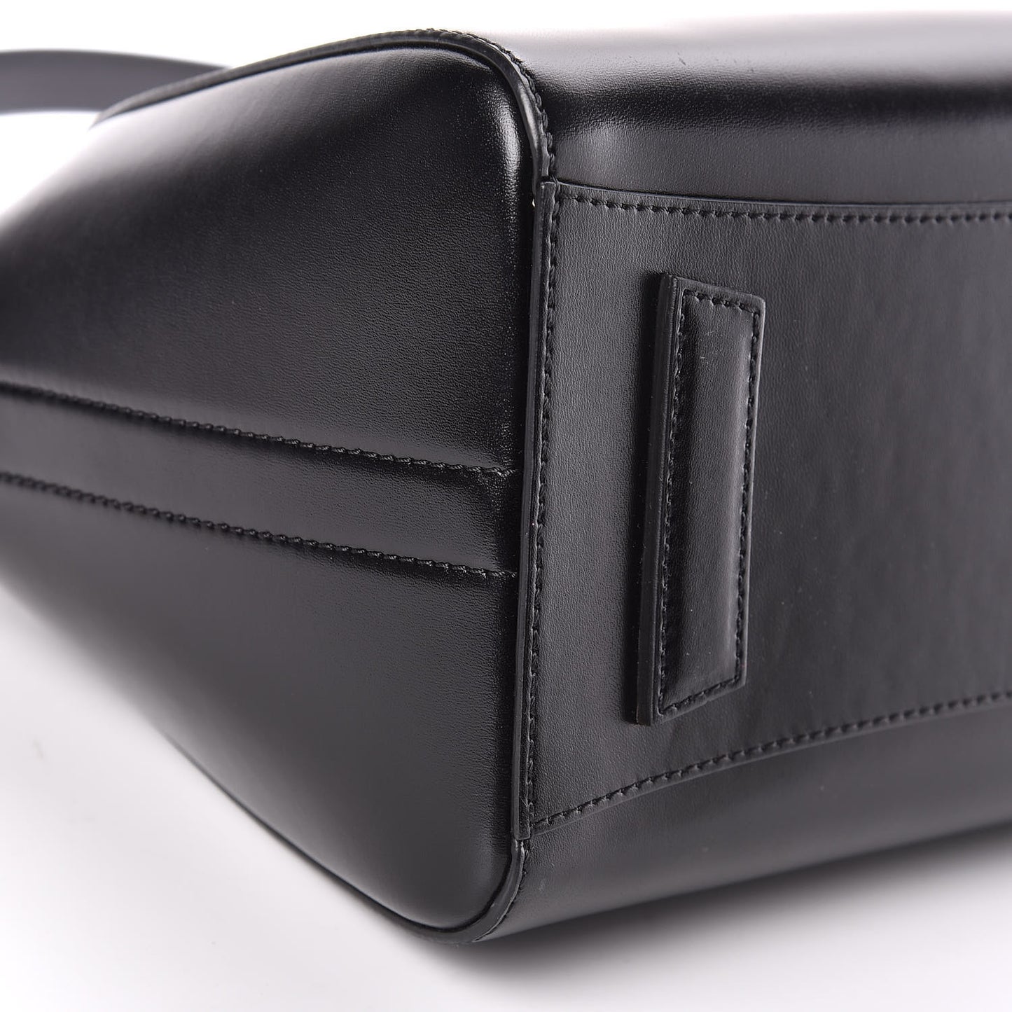 Shiny Lord Calfskin Small Antigona Black