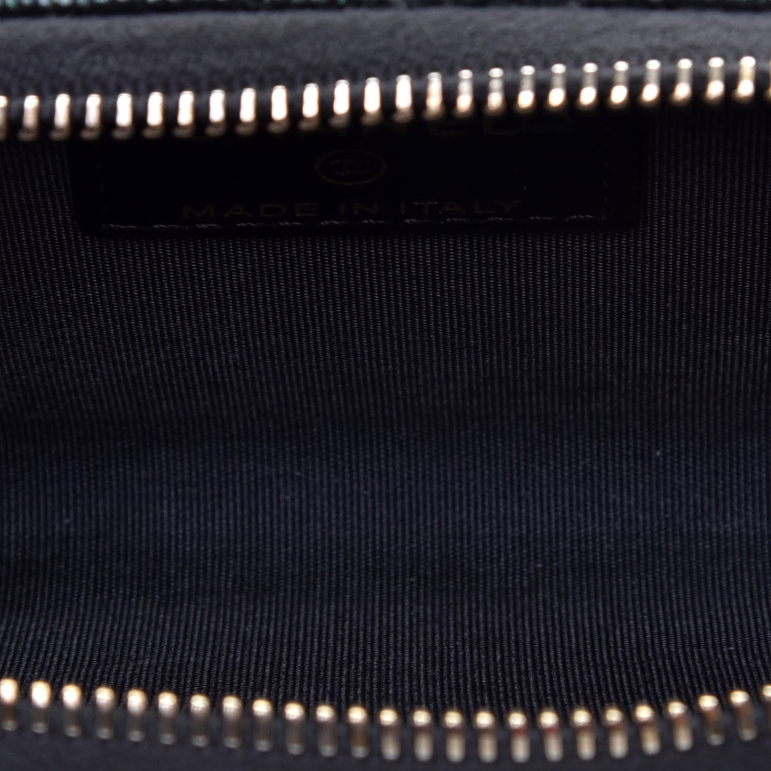 Chanel Iridescent Caviar Quilted Zipped Key Holder Case Black 5 of 9