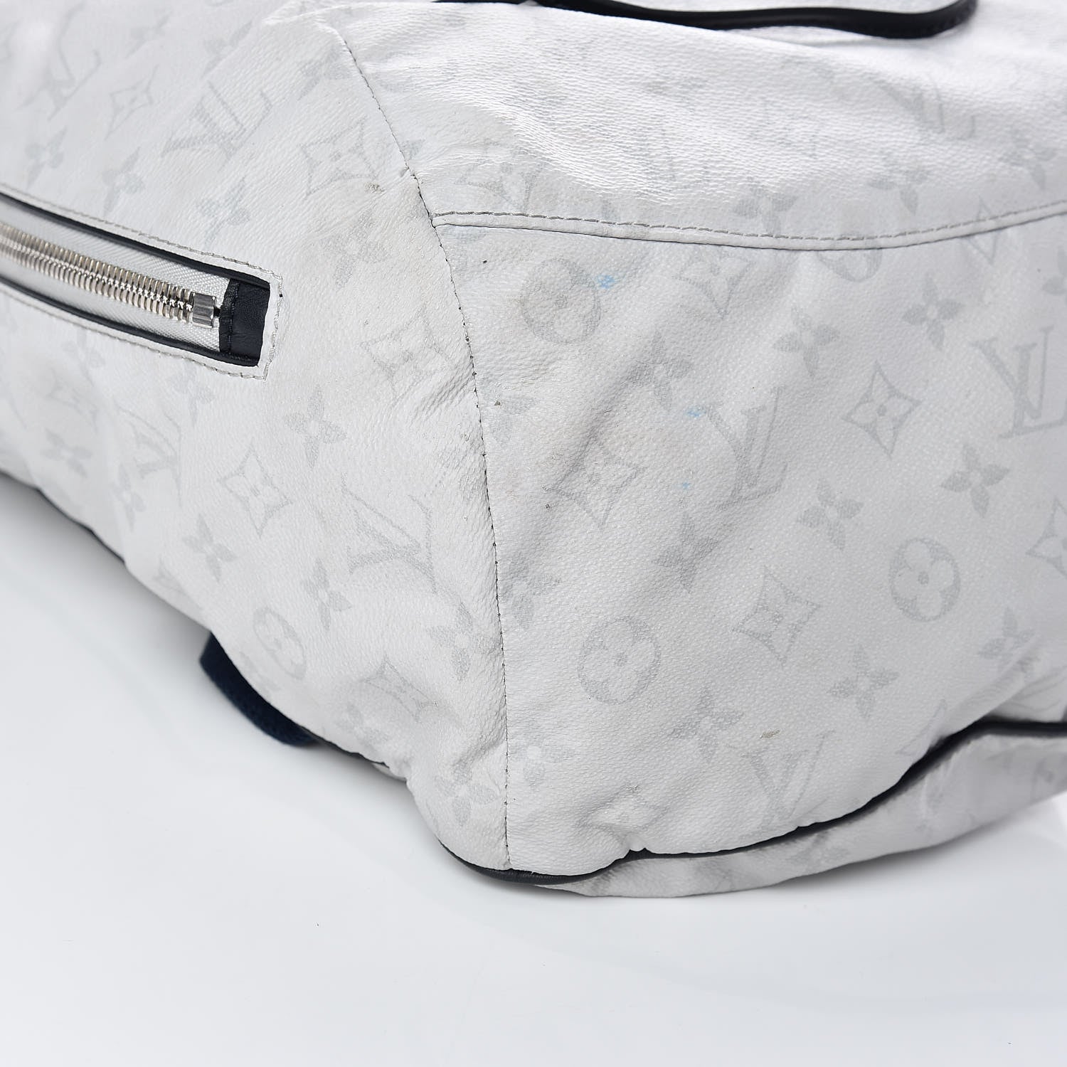 Louis Vuitton Monogram Ultralight Backpack White 7 of 11