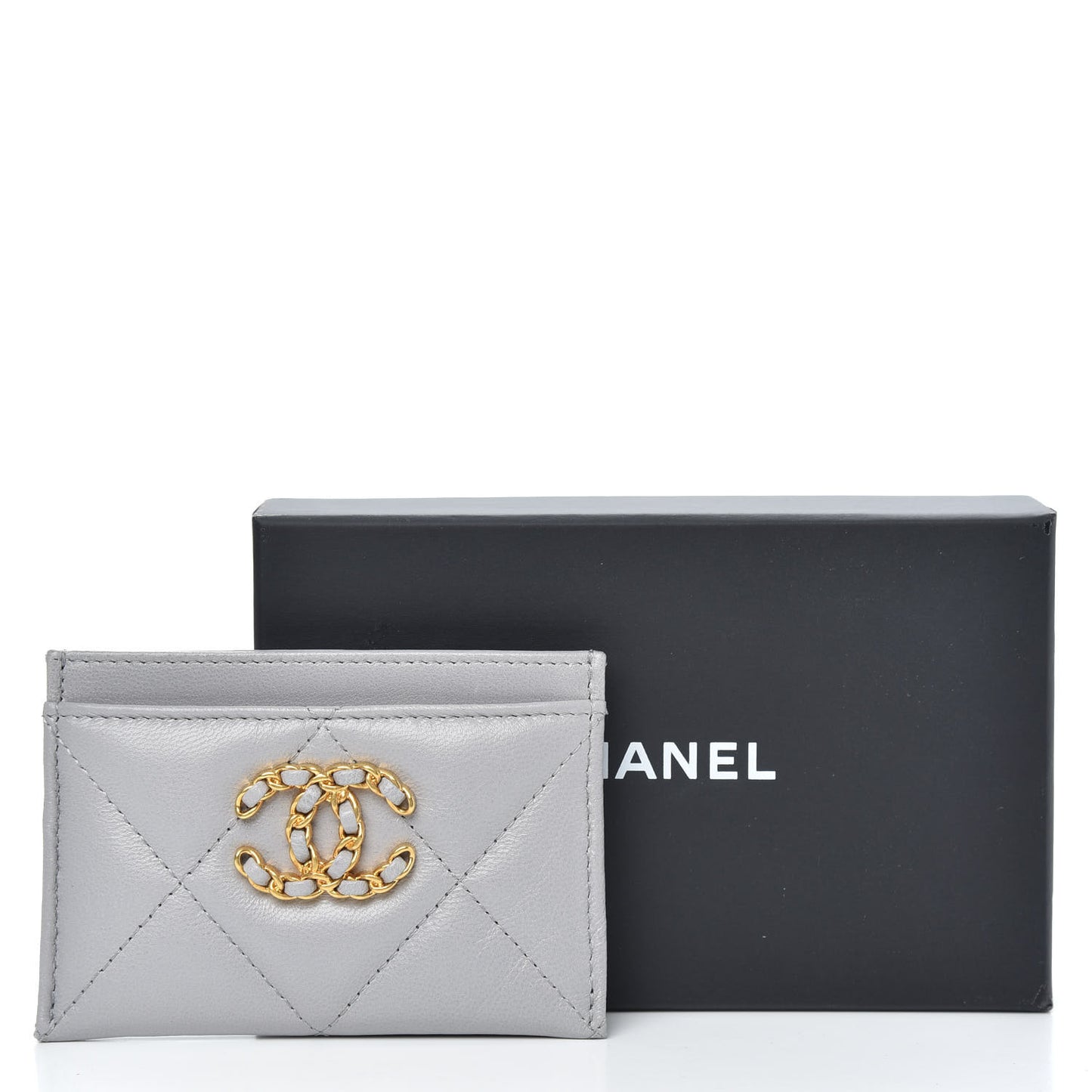 Shiny Goatskin Quilted 19 Card Holder Grey