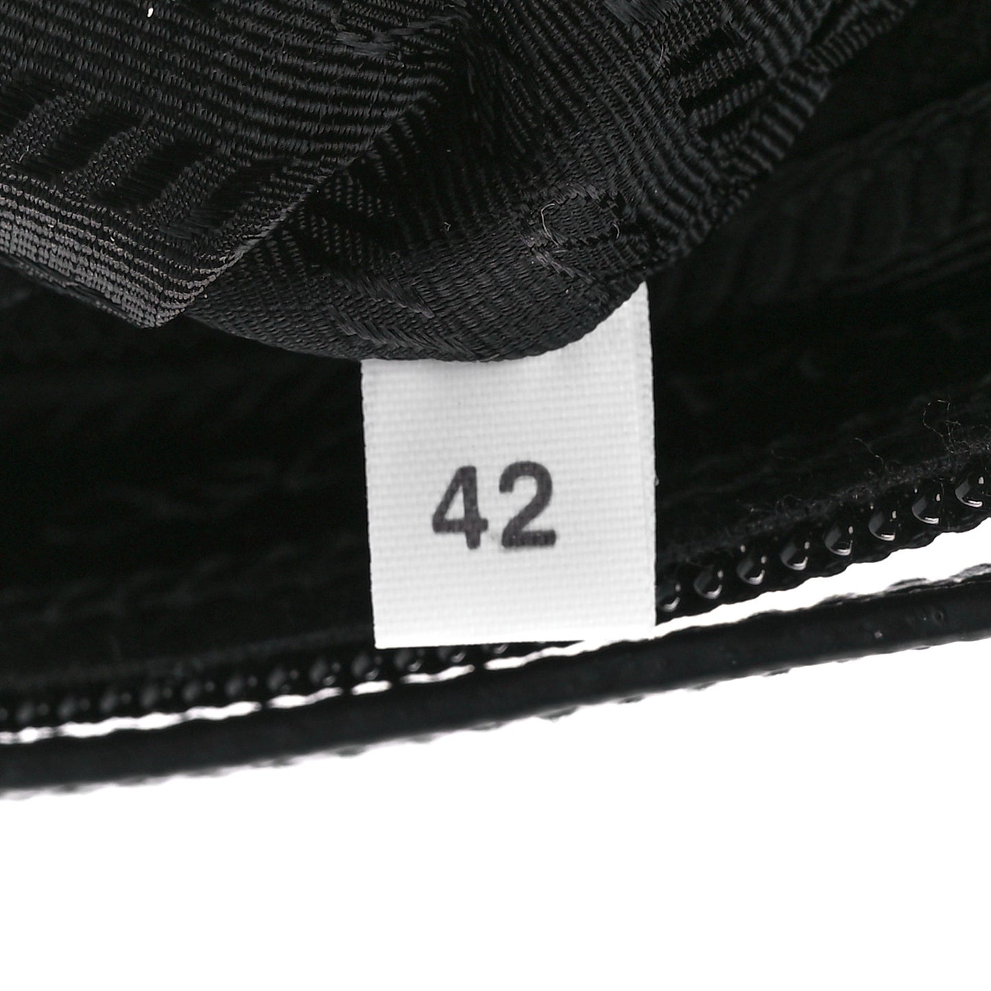 Re-Nylon Vela Pouch Black