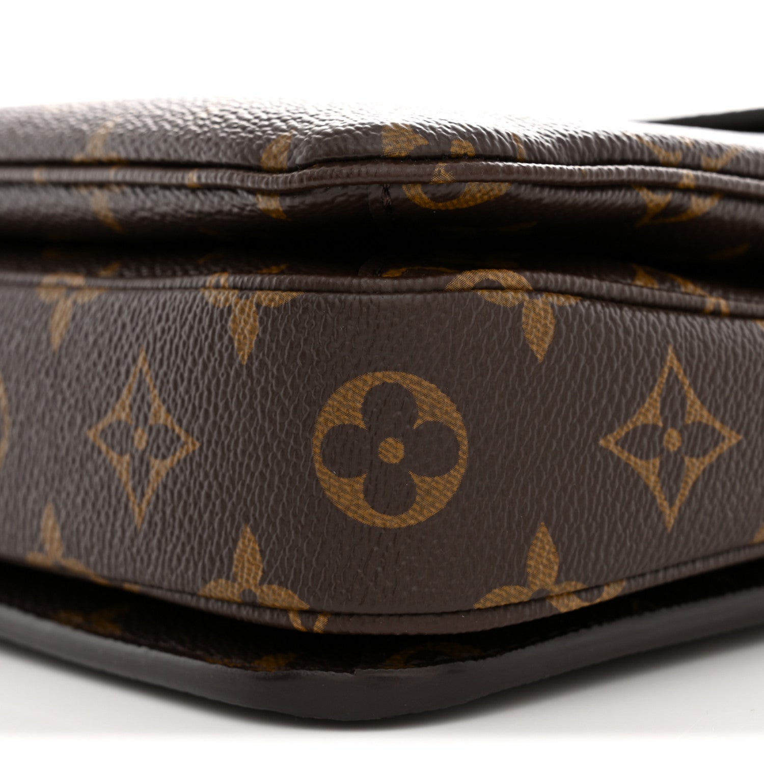 Louis Vuitton Monogram Pochette Metis 9 of 9