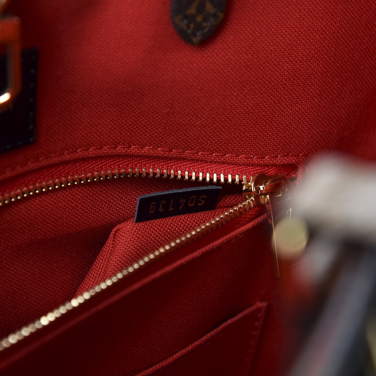 Louis Vuitton Reverse Monogram Giant Onthego MM 14 of 15