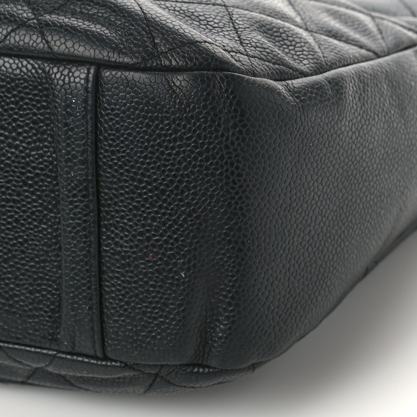 Caviar Quilted Timeless CC Shoulder Bag Black