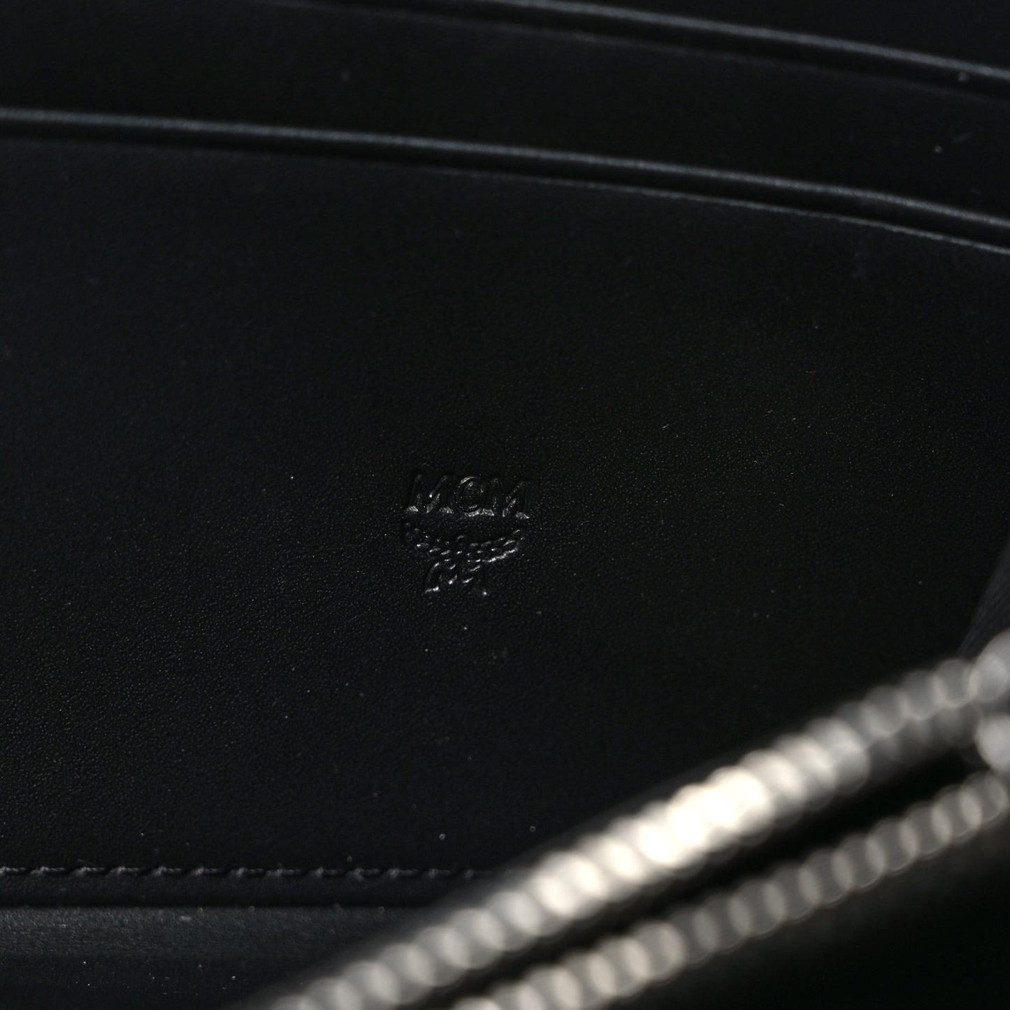 Visetos Large Zip Around Wallet Black