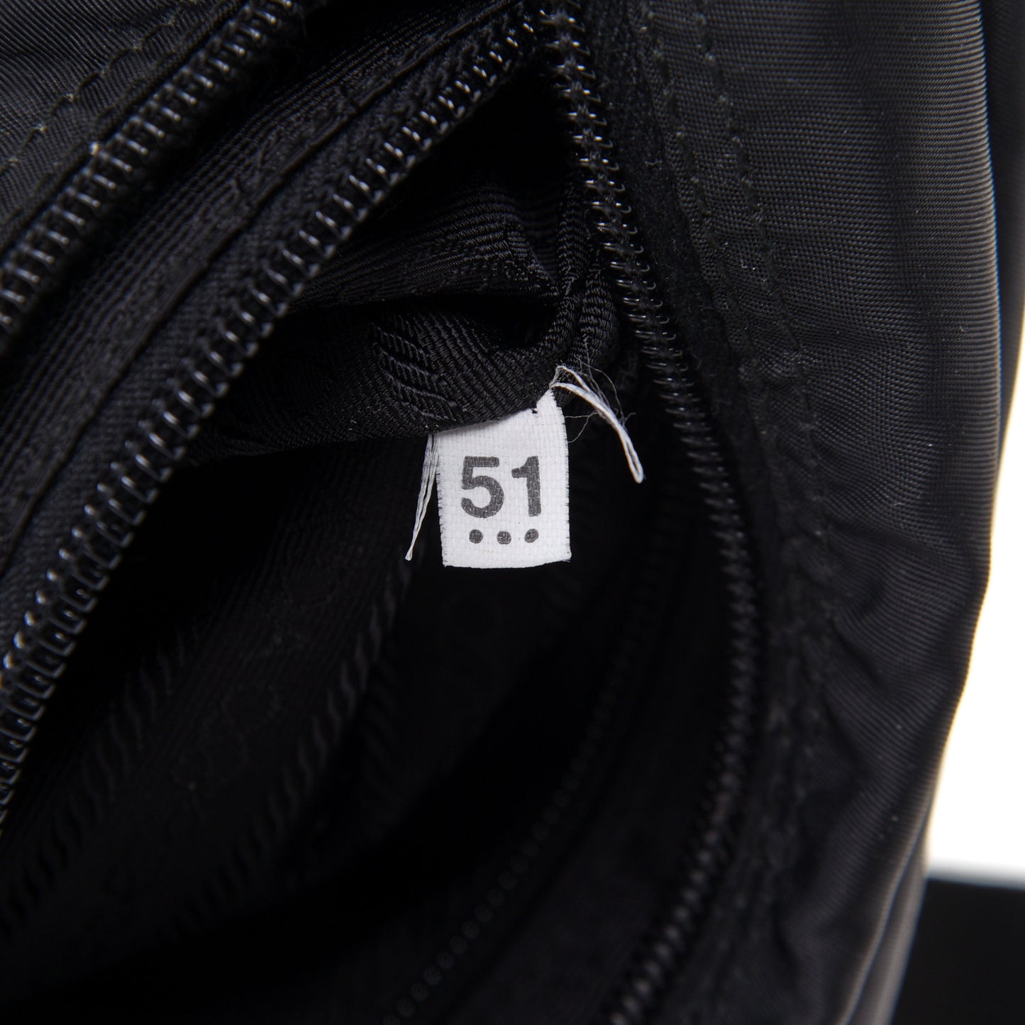 Nylon Vela Messenger Black