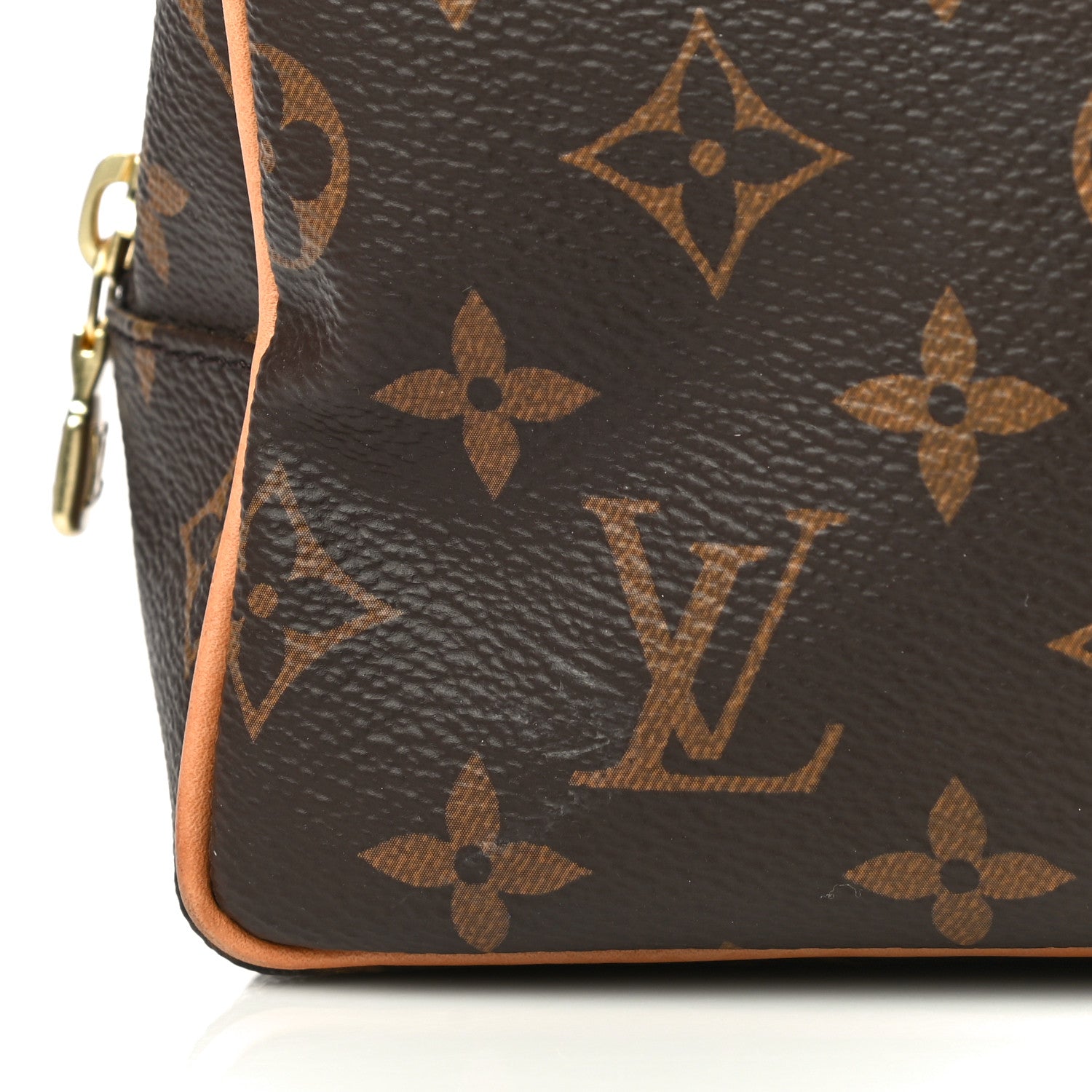Louis Vuitton Monogram Toiletry Bag 25 14 of 22
