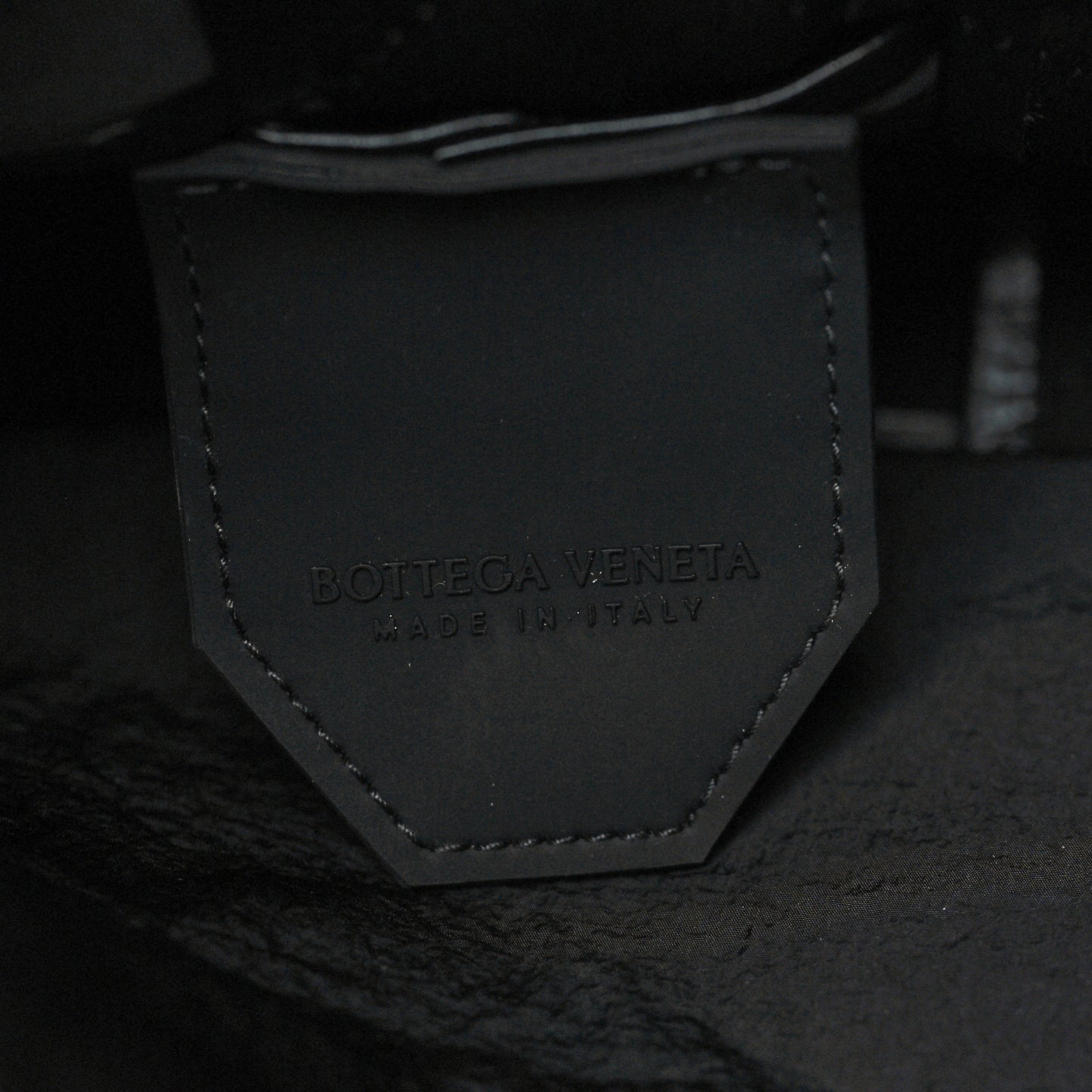 Paper Calfskin Maxi Intreccio Large Cassette Crossbody Bag Black