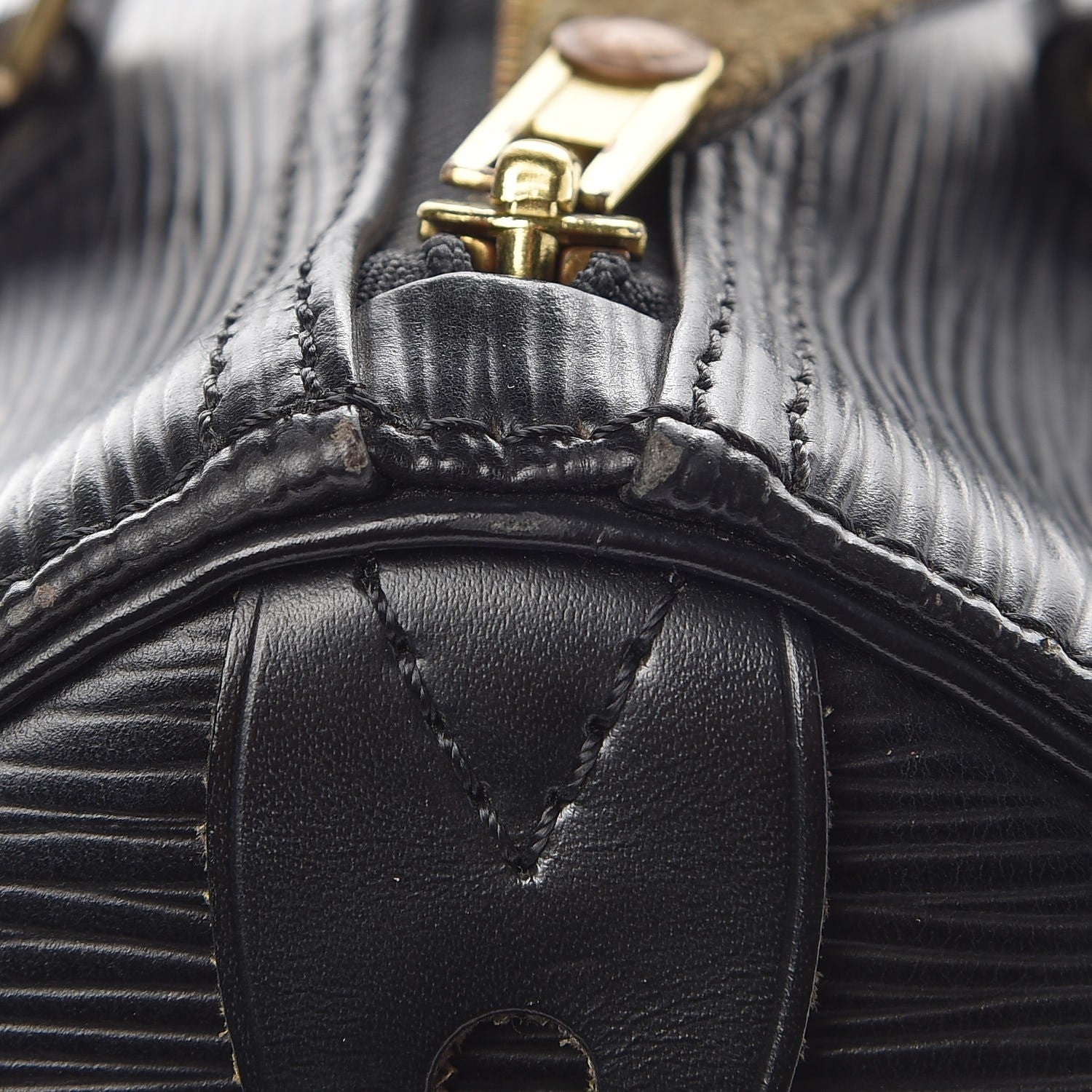 Louis Vuitton Epi Speedy 25 Black 15 of 15