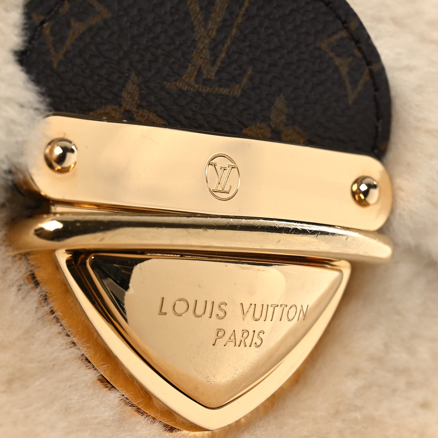 Louis Vuitton Shearling Monogram Sunset Cream 17 of 18
