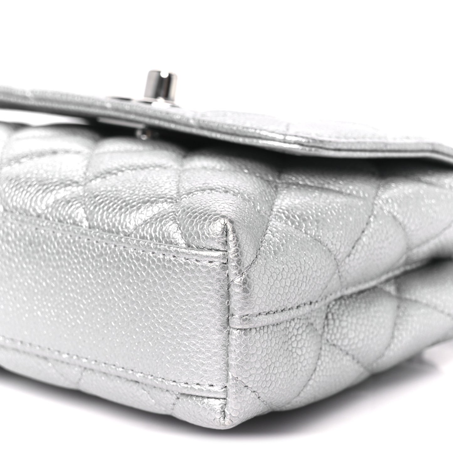 Metallic Caviar Quilted Coco Handle Clutch With Chain Silver