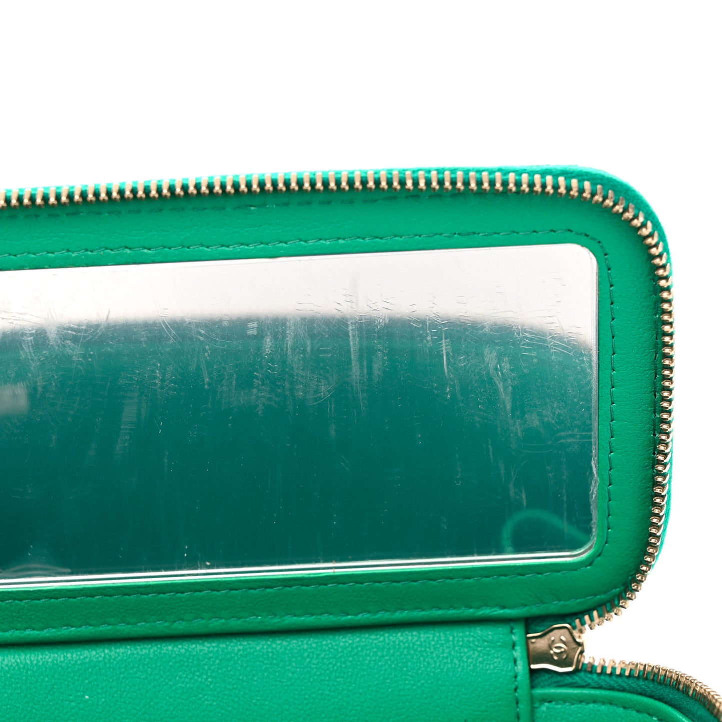 Caviar Quilted Sweetheart Vanity Case Green