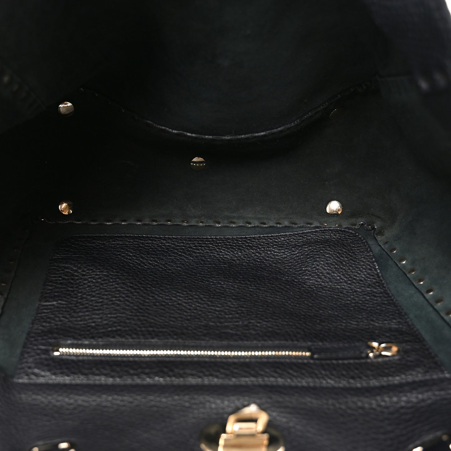 Vitello Medium Rockstud Tote Black