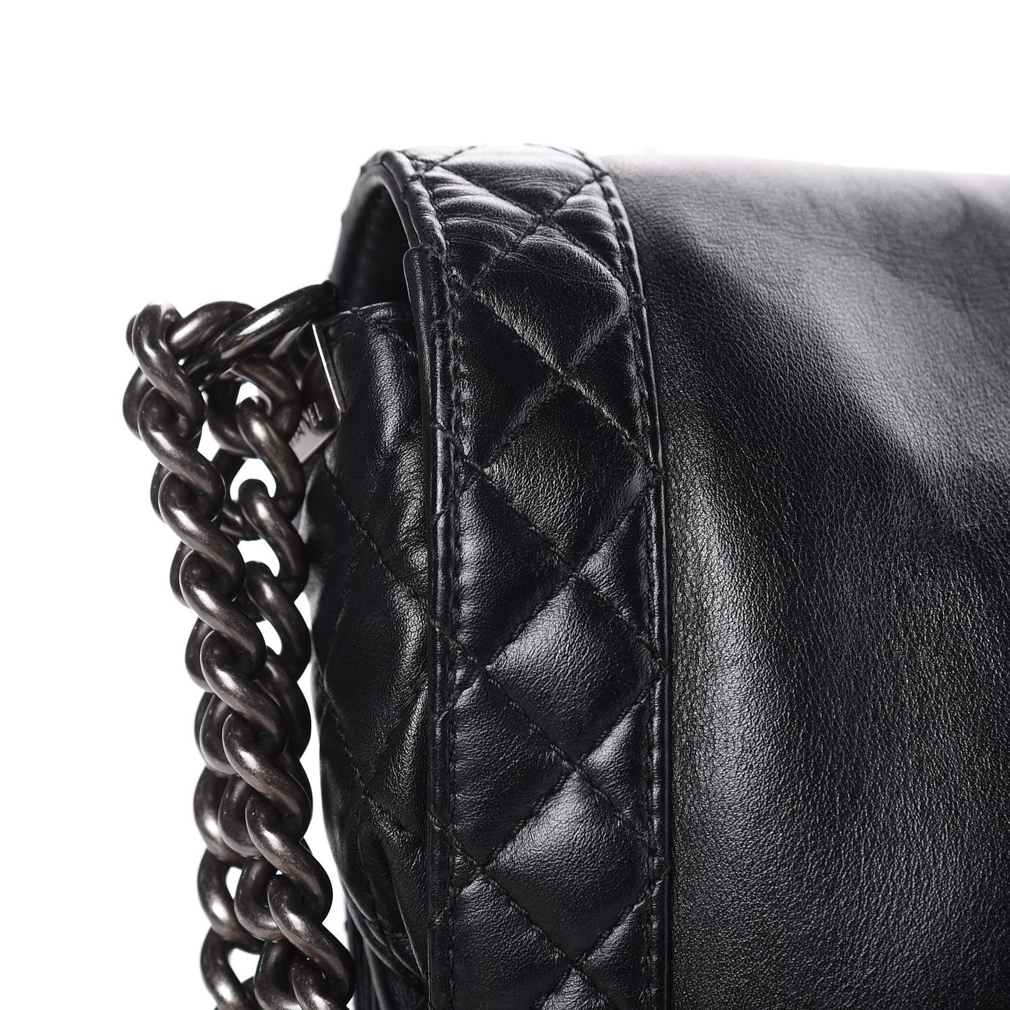 Calfskin Enchained Medium Boy Flap Black