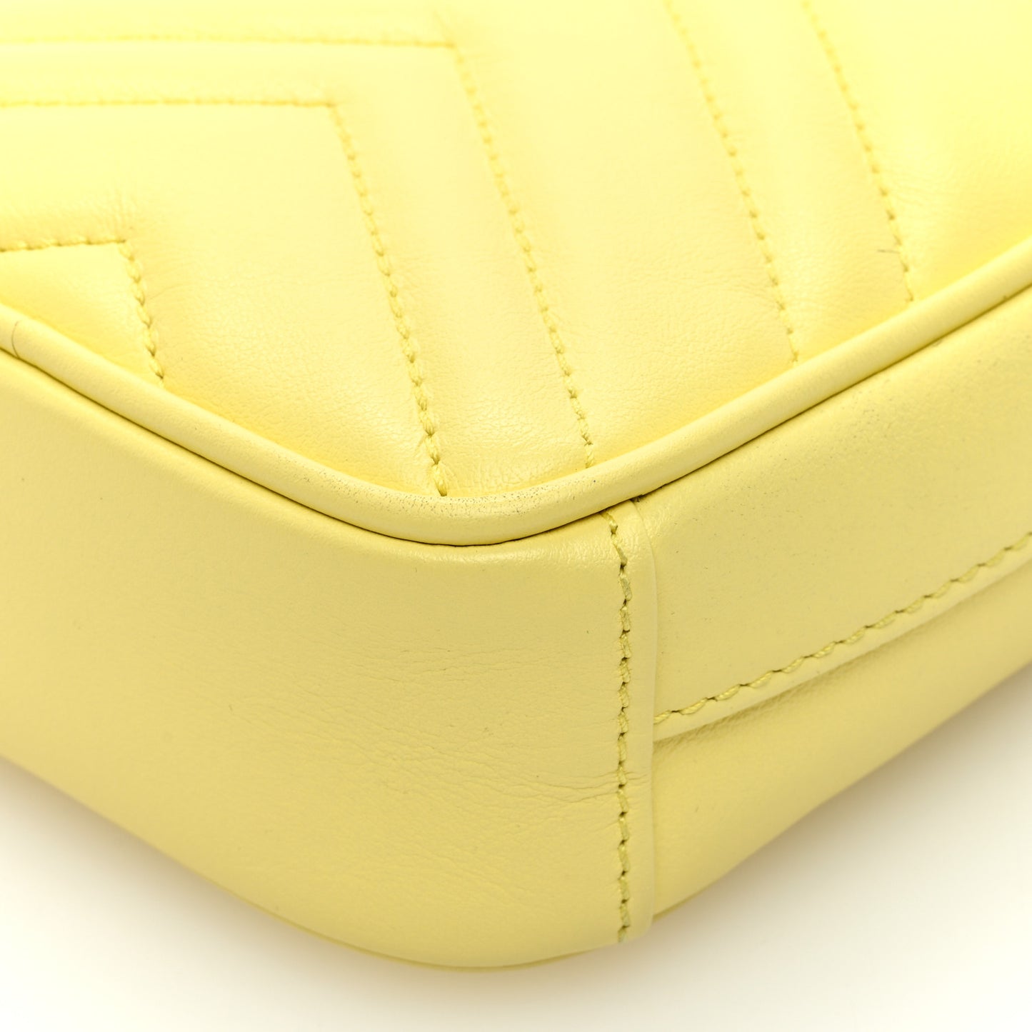 Calfskin Matelasse Mini GG Marmont Crossbody Bag Banana