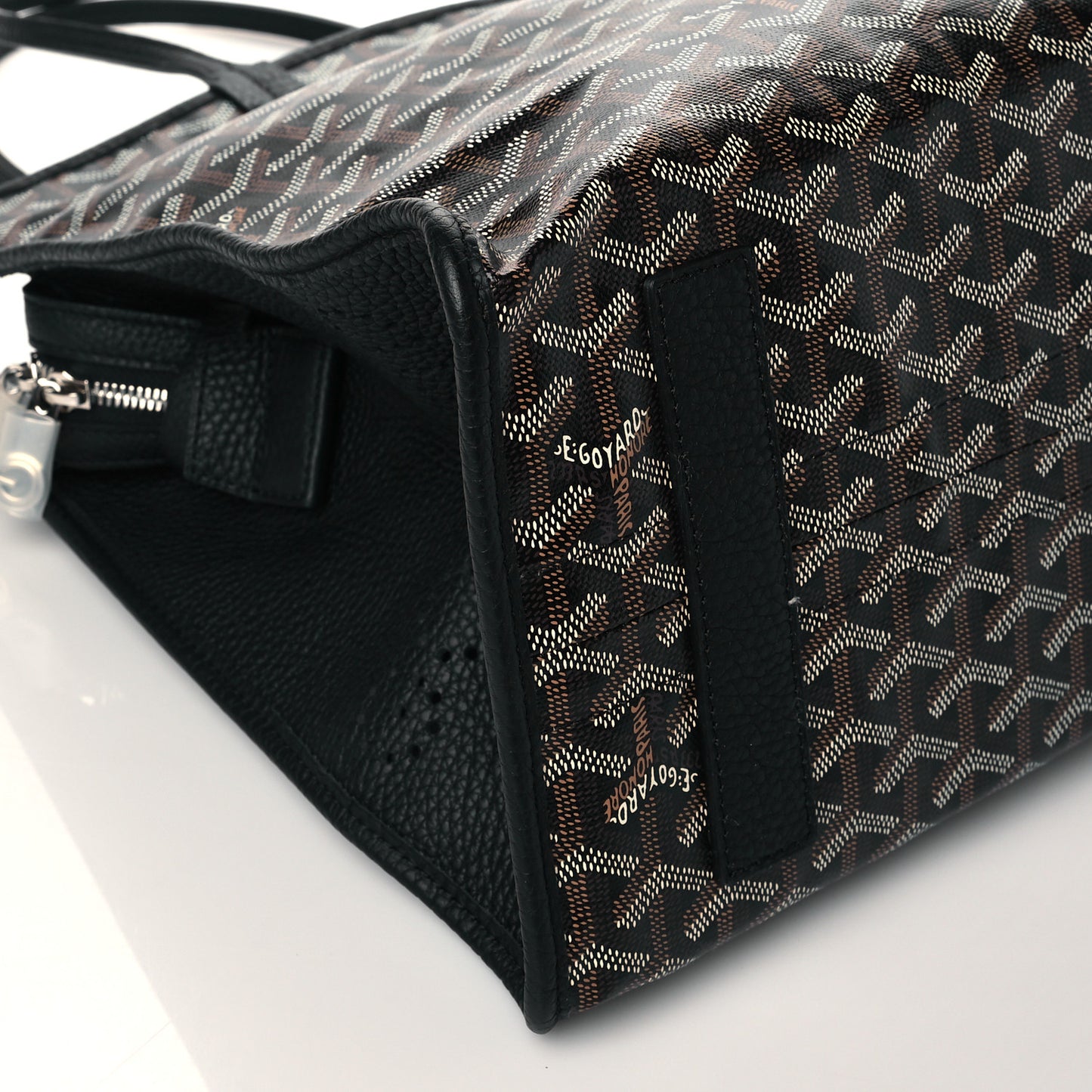 Goyardine Hardy PM Black