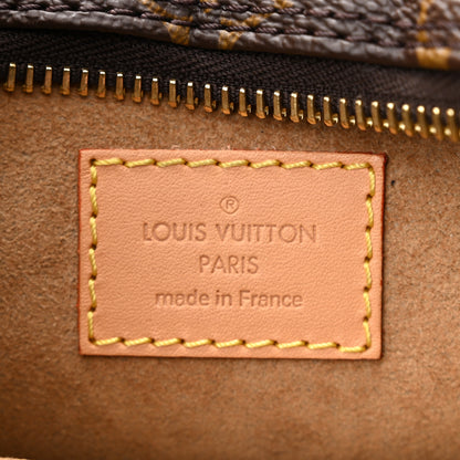 Louis Vuitton Monogram Loop 6 of 10