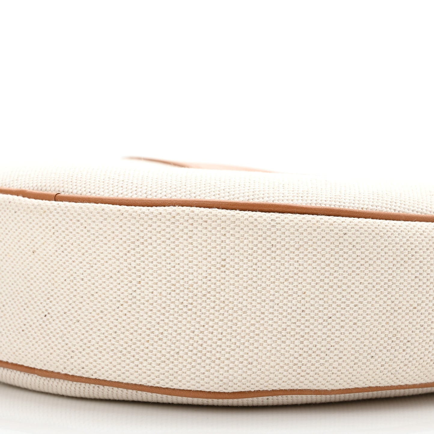 Linen Calfskin Le Monogramme Coeur