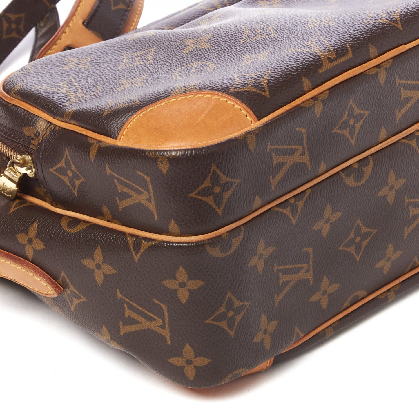 Monogram Nil 28