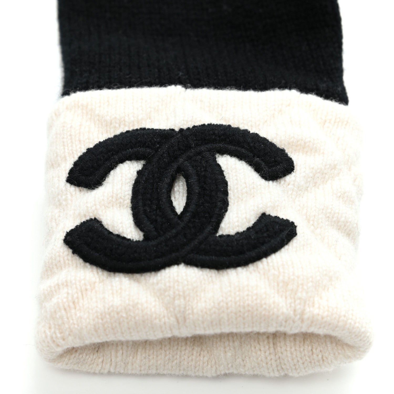 Chanel Cashmere Quilted CC Gloves Black 3 of 4