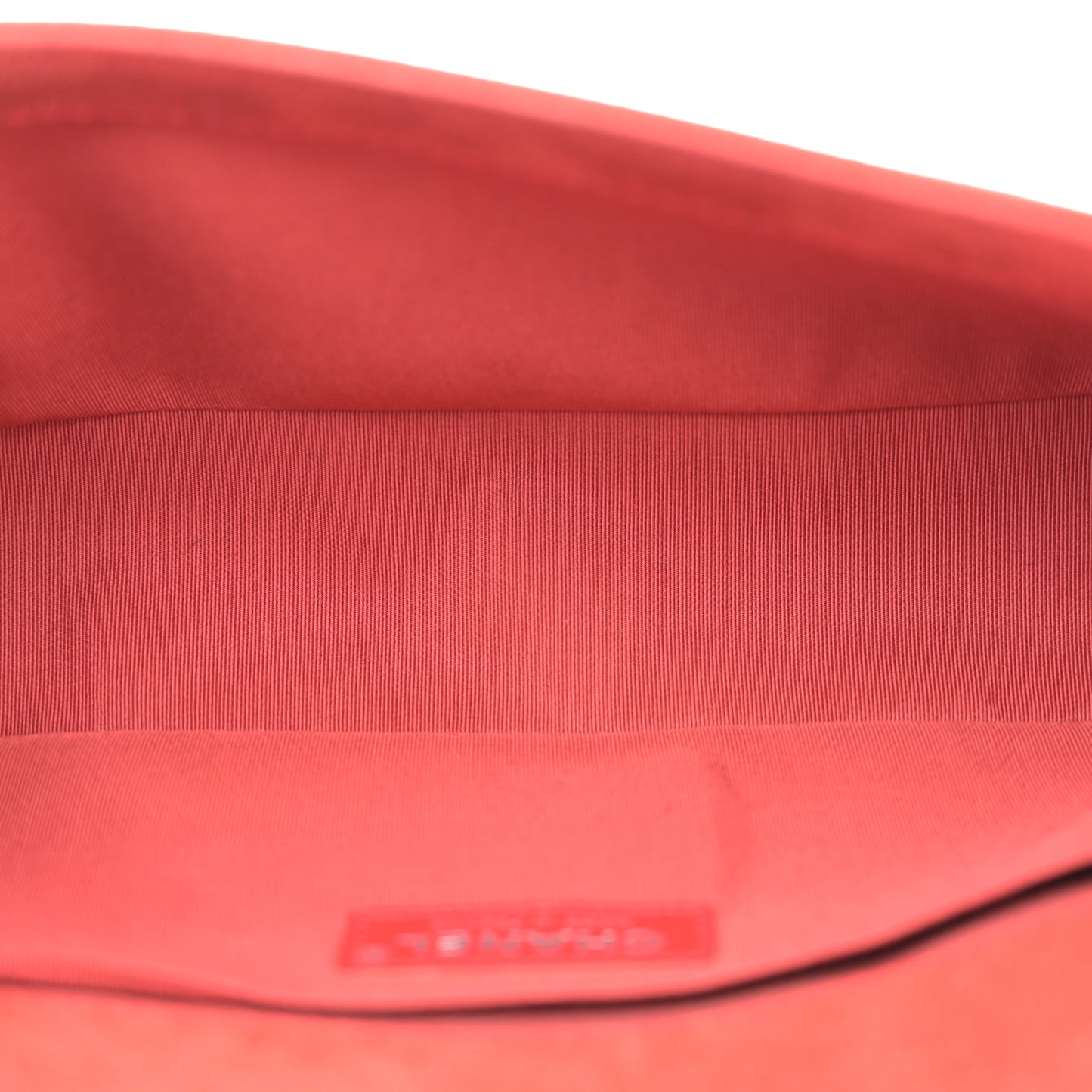 Iridescent Caviar Quilted Medium Boy Flap Red